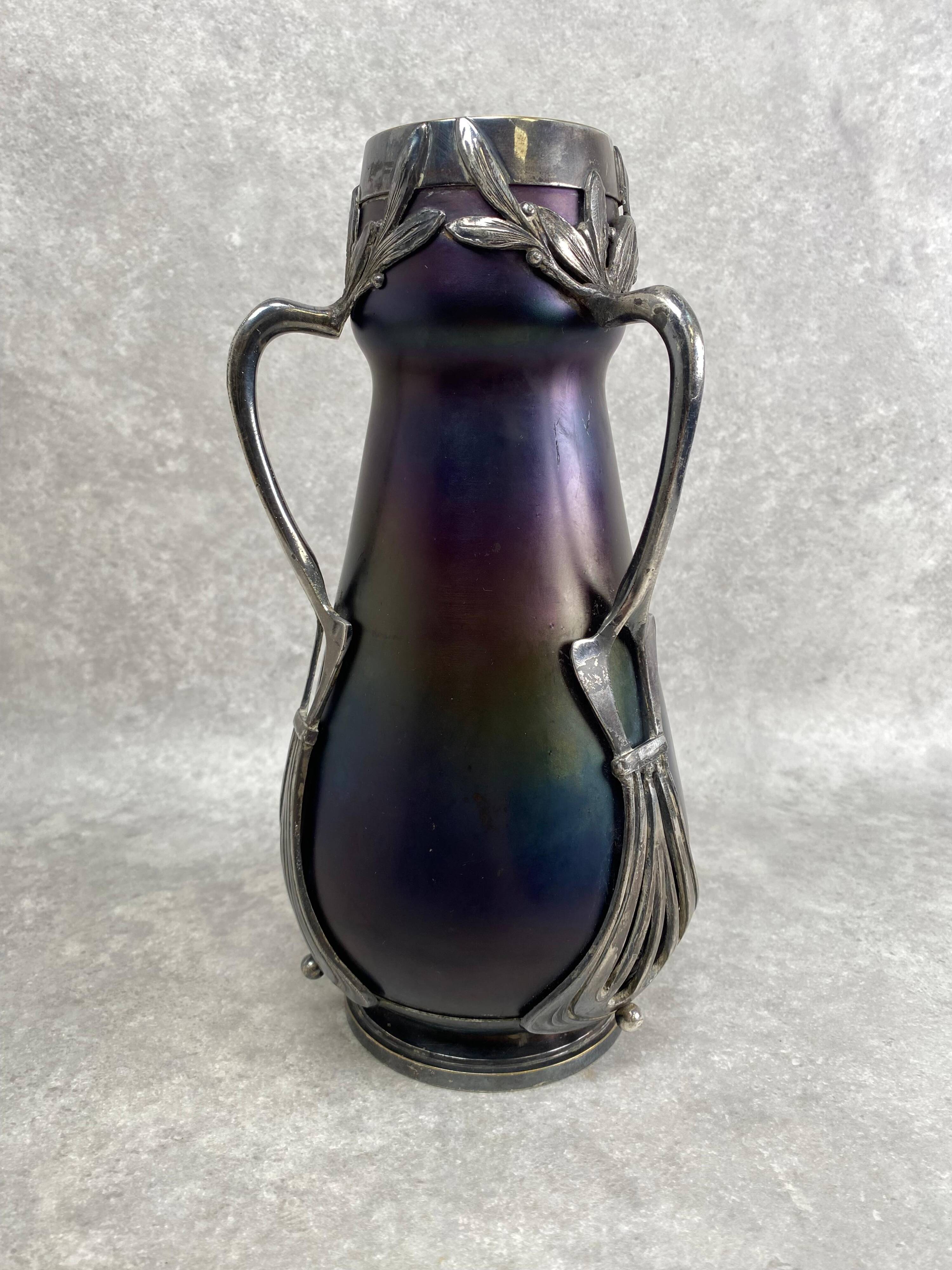 Art glass vase in the Jugendstil style by Wilhelm Kralik Sohne