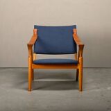 Scandinavian Modern Foldable Safari Lounge Chair in Beech wood and Blue fab