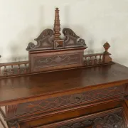 Cabinet de dentiste historique élaboré dans le style néo-renaissance