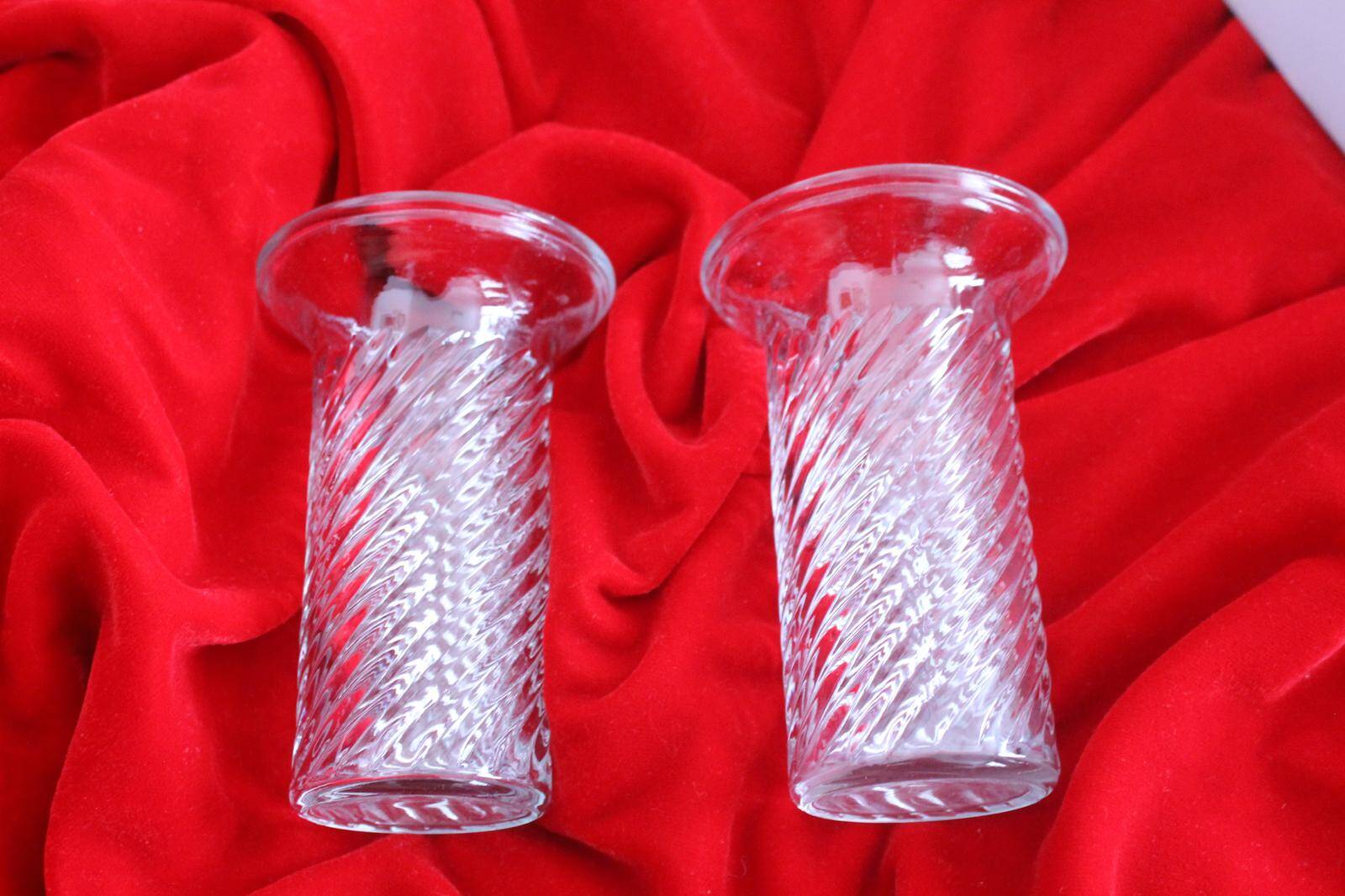 Set of 2 glass containers