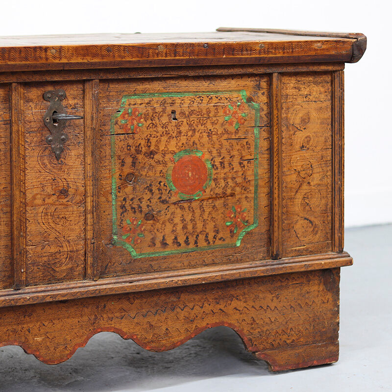 Antique Folk Art Painted bridal chest 1737