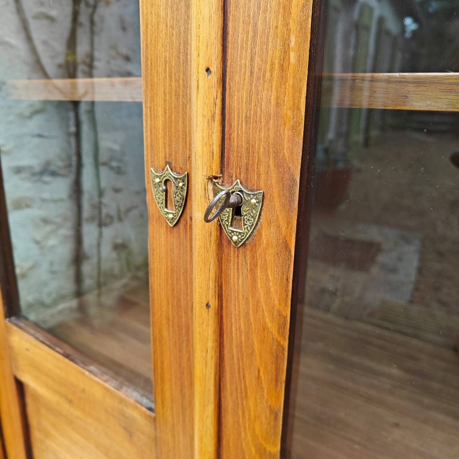 Old display case library