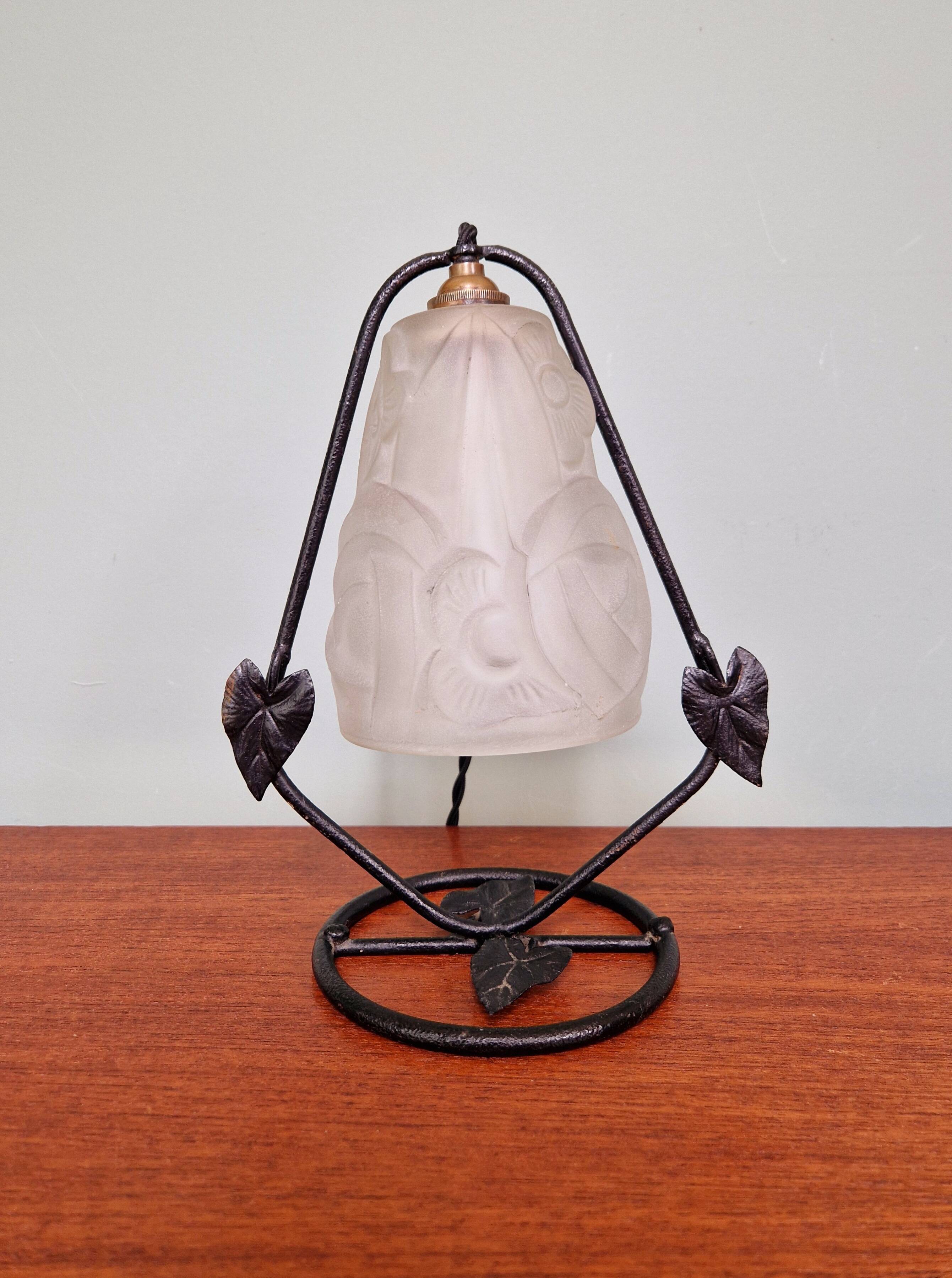 Art Deco night light in wrought iron and satin glass signed Degué