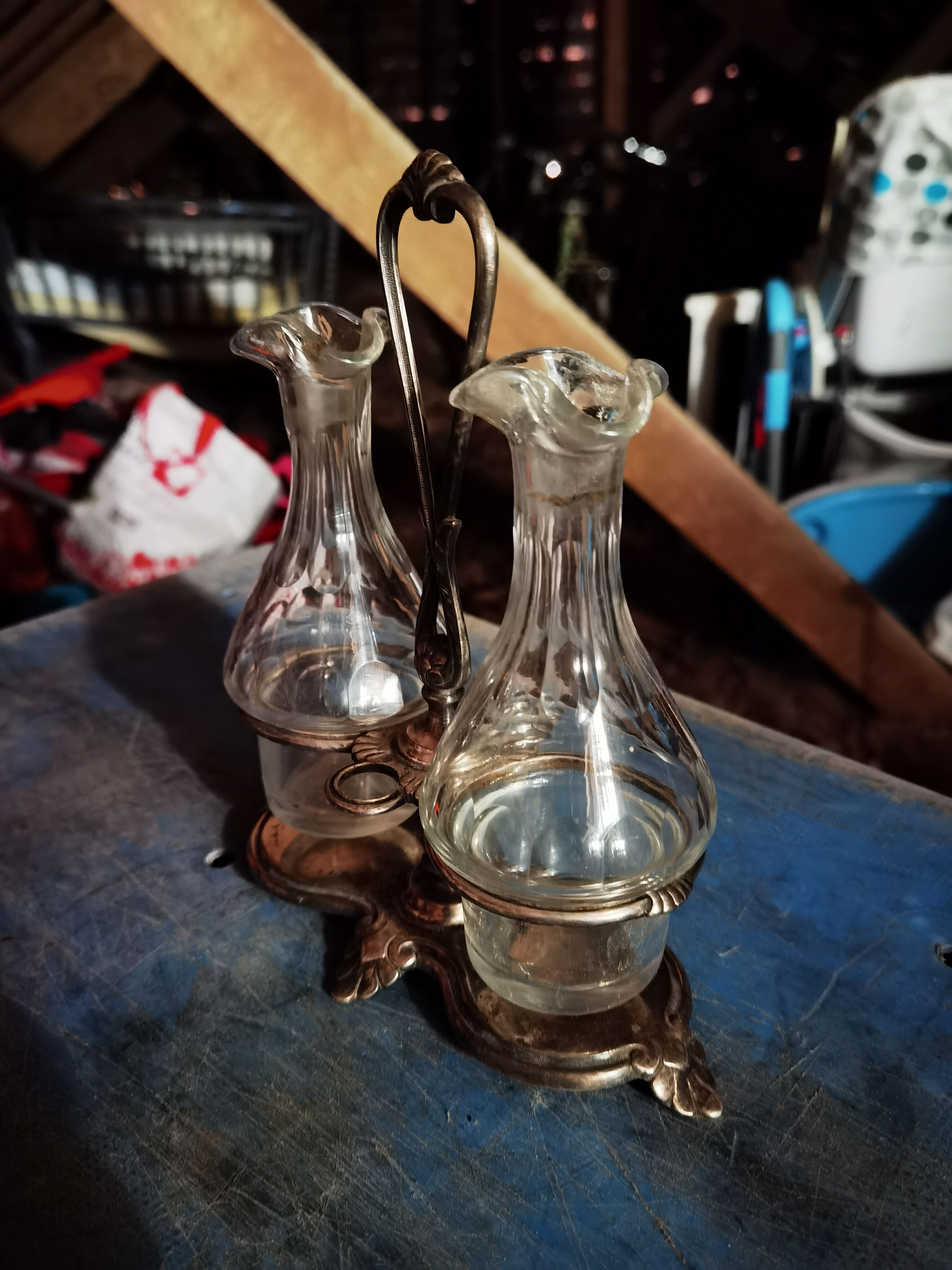 Vinegar oiler silver support