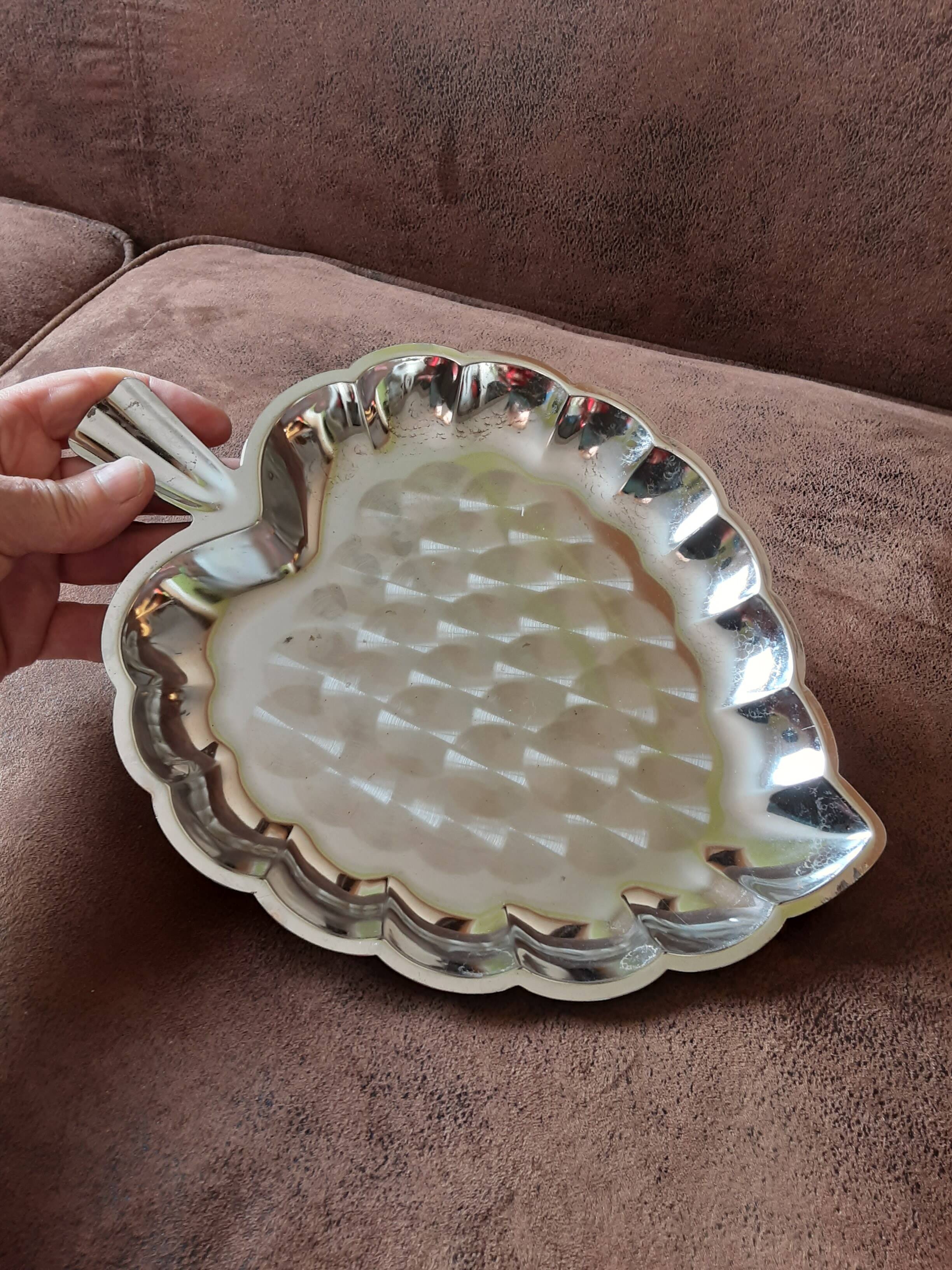 Set of 2 small original stainless steel dishes