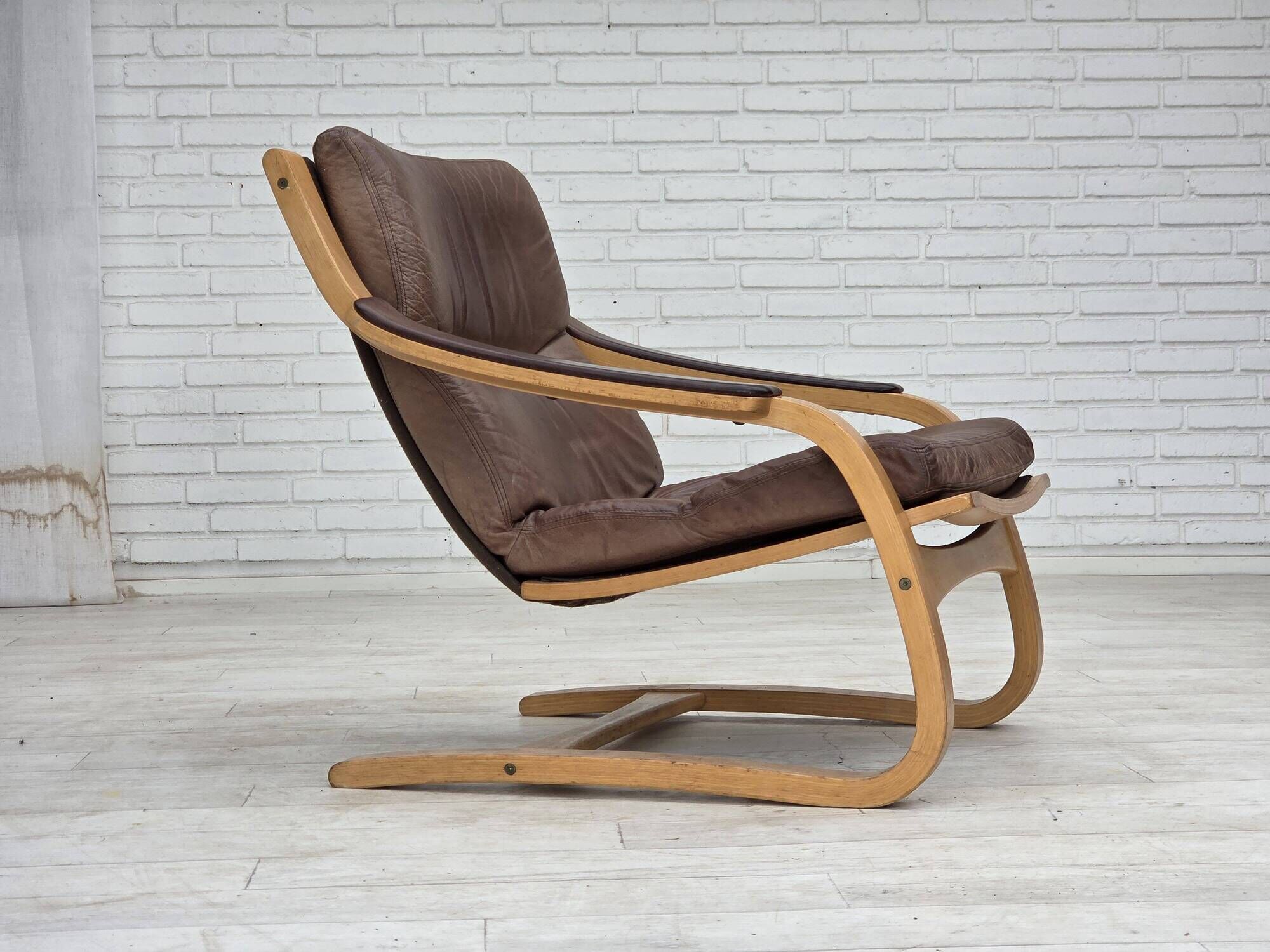 1970s, Swedish design by Åke Fribytter, armchair, leather, bentwood.