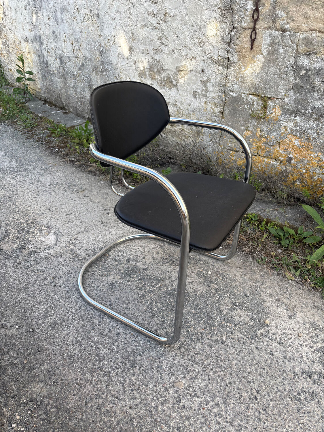 Effezeta armchairs, Italian design from the 70s, in chrome and black leatherette