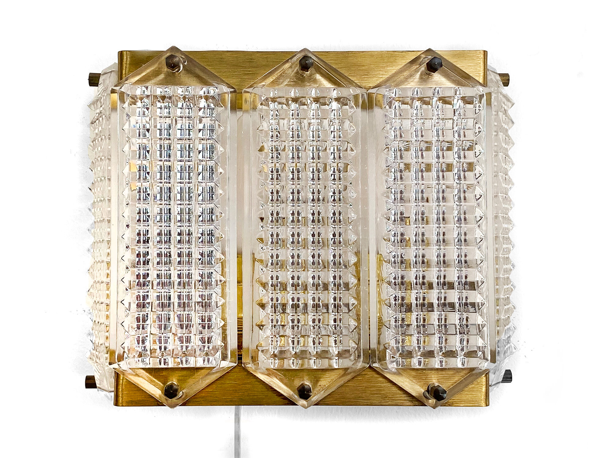 Brass and glass wall light/sconce by Wiktor Berndt for Flygsfors. Sweden 1960s