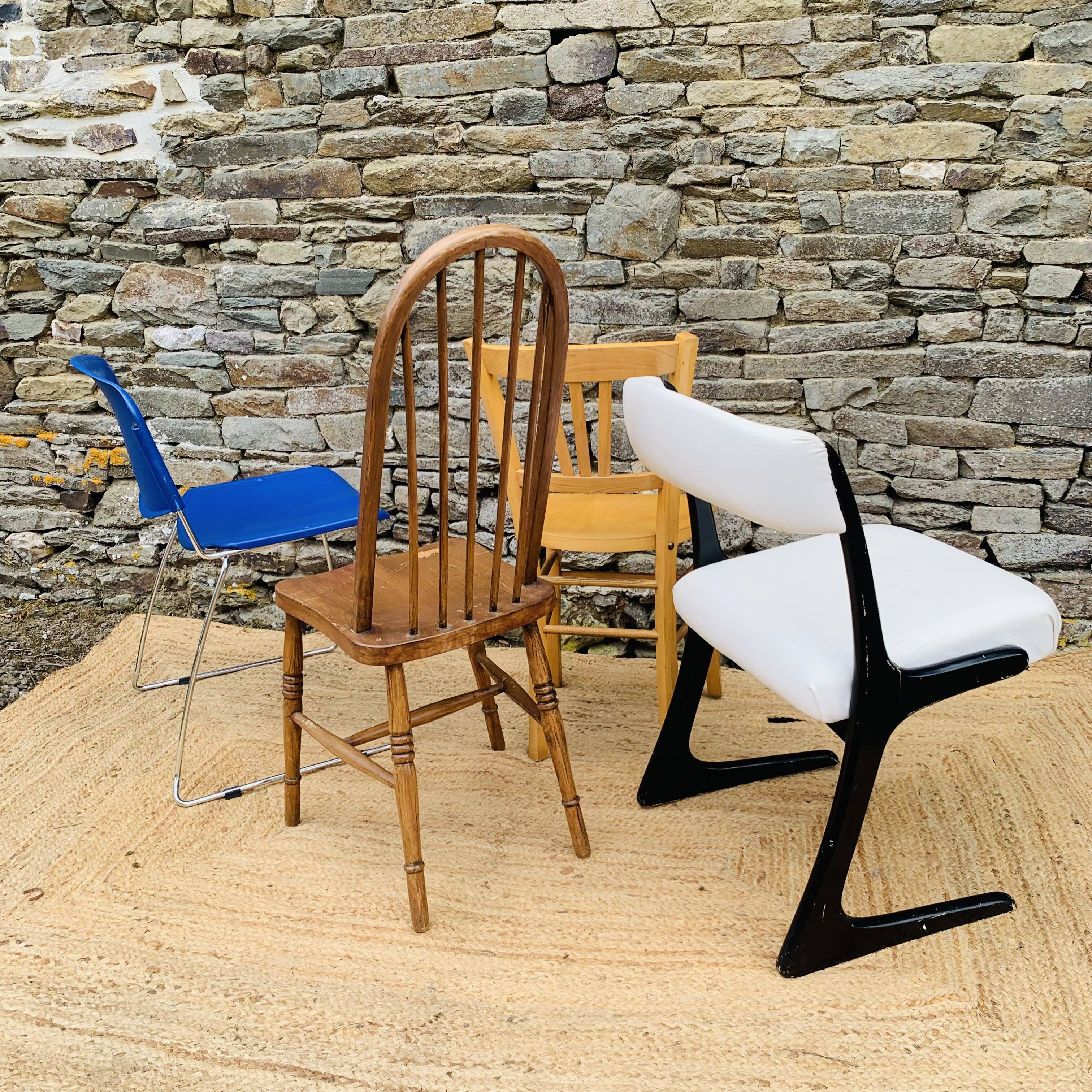 Ensemble de 4 chaises dépareillées