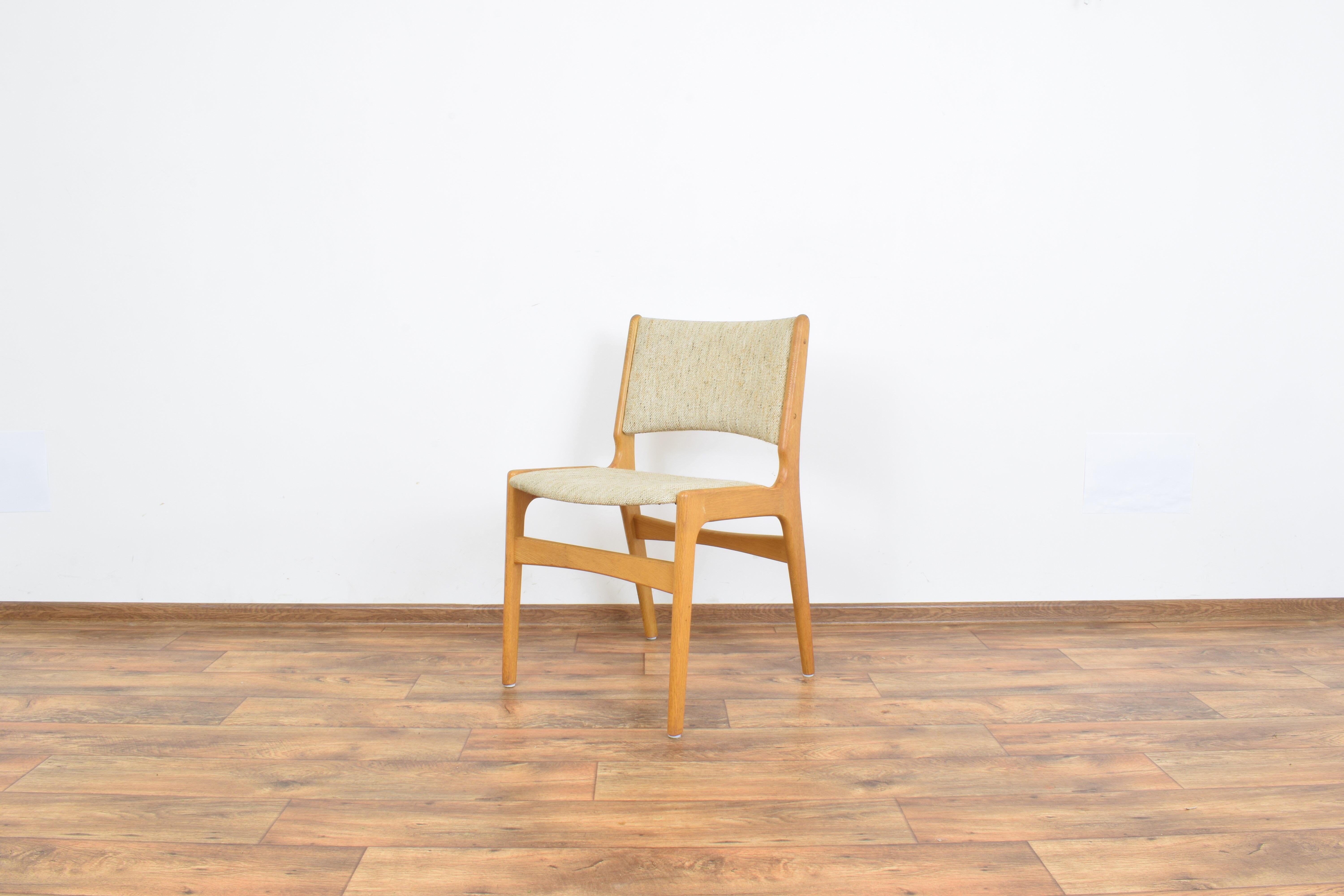 Chaises de salle à manger danoises du milieu du siècle par E. Buch, années 1960, ensemble de 4