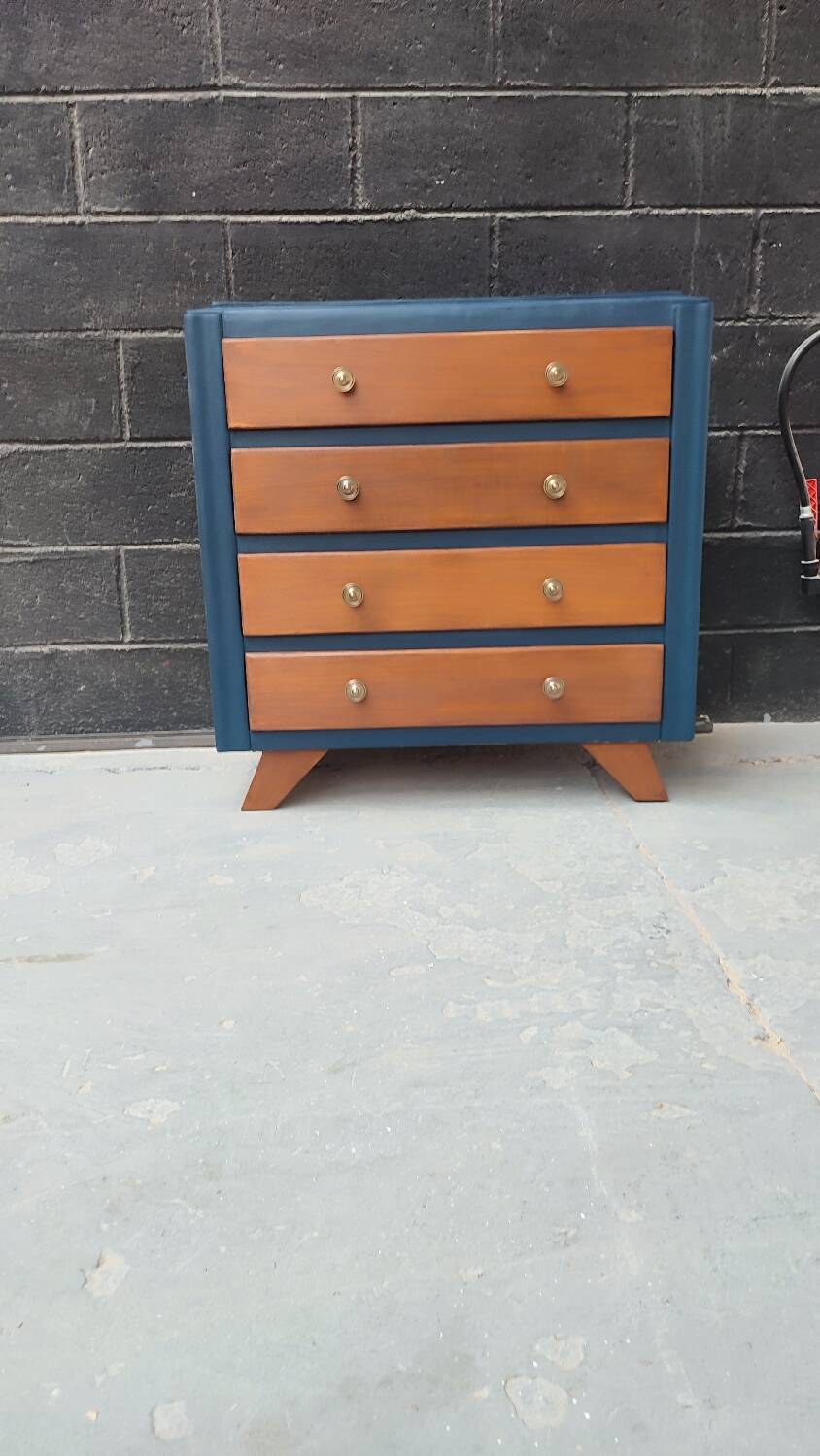 Vintage chest of drawers