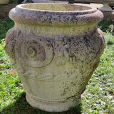 Pair of Medici pot caches in reconstituted stone