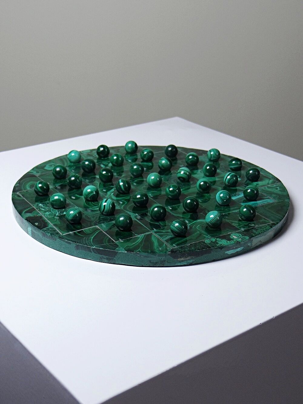 Vintage solitaire game in malachite, African work, 1960s-1970s.