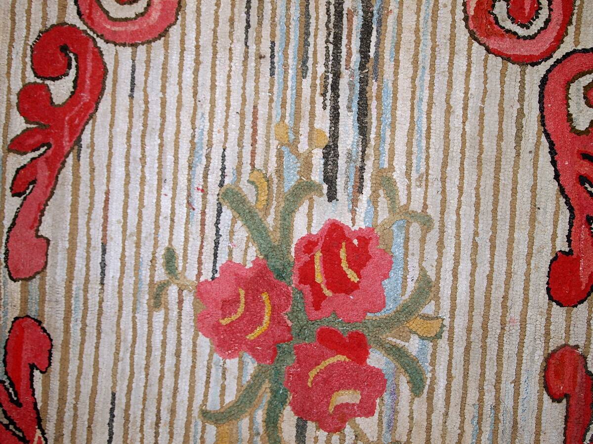 Tapis Hooked Antique Américain, Années 1920, Élégance Florale