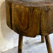 Table d'appoint Art populaire en orme, France XIXe siècle