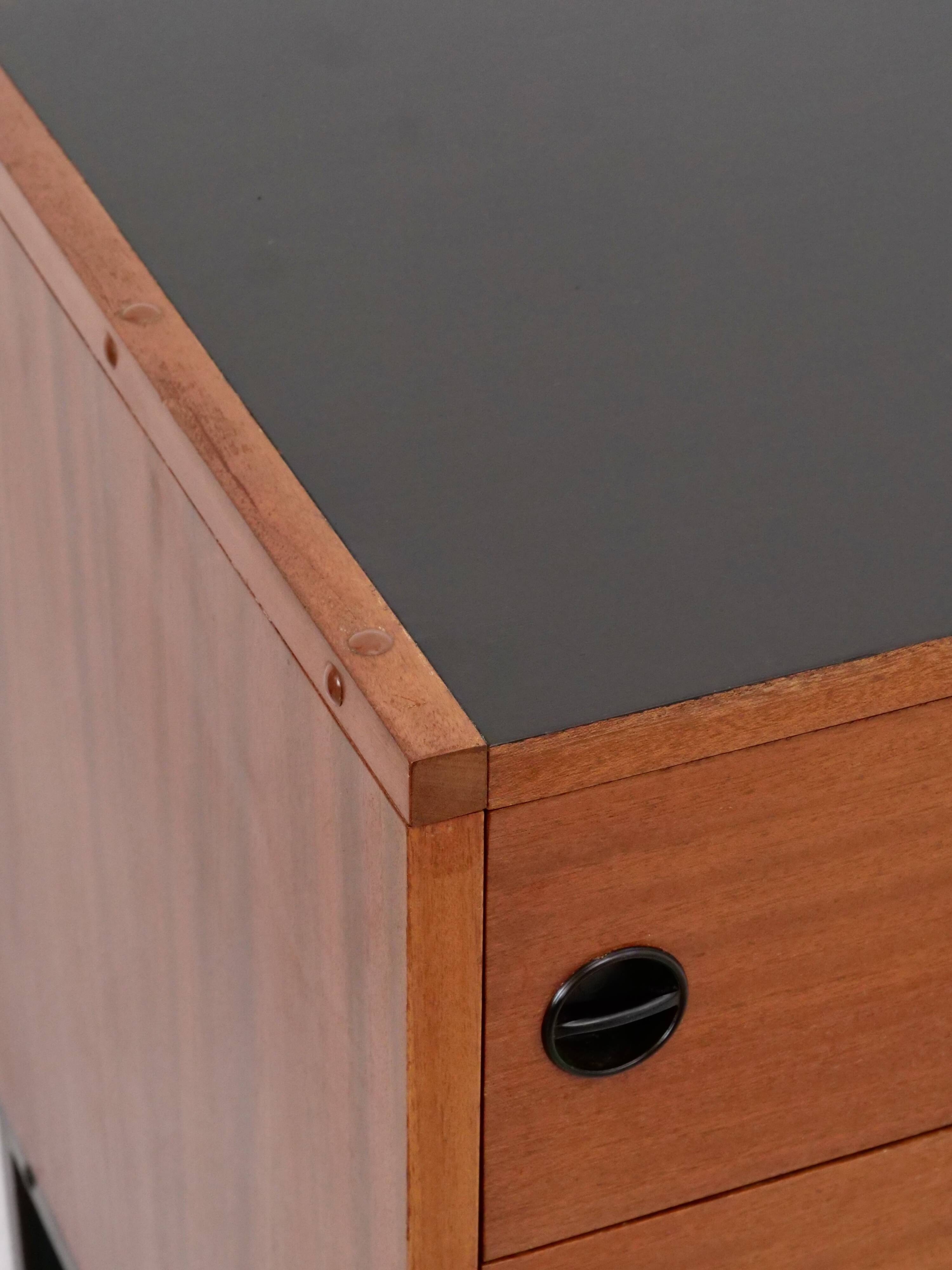 Commode à triroirs mid century design Français ARP Minvielle