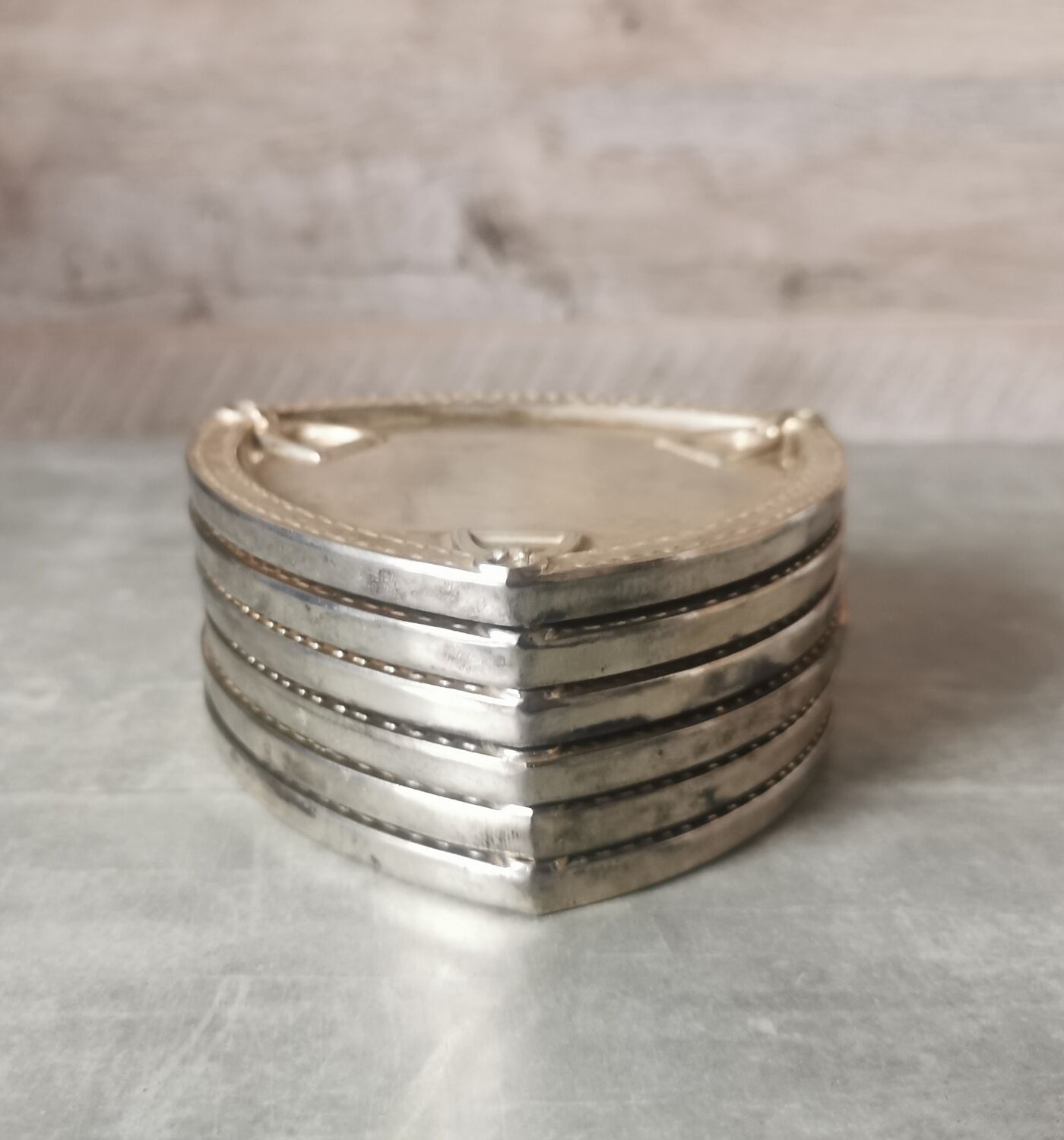 Horse-drawn coasters