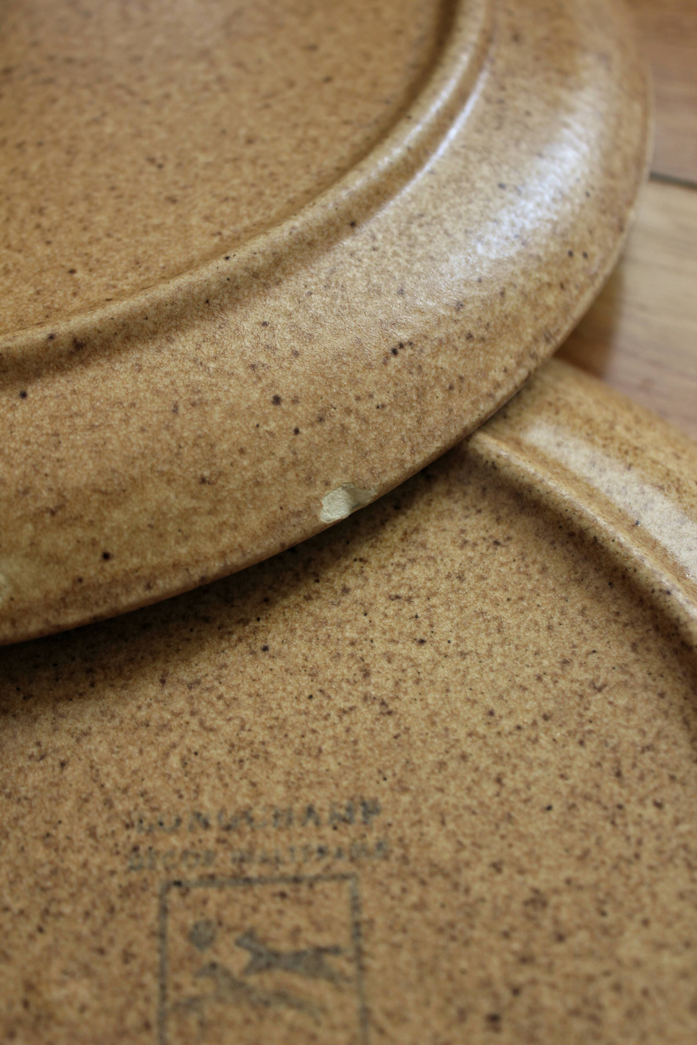 6 flat plates in vintage Longchamp stoneware