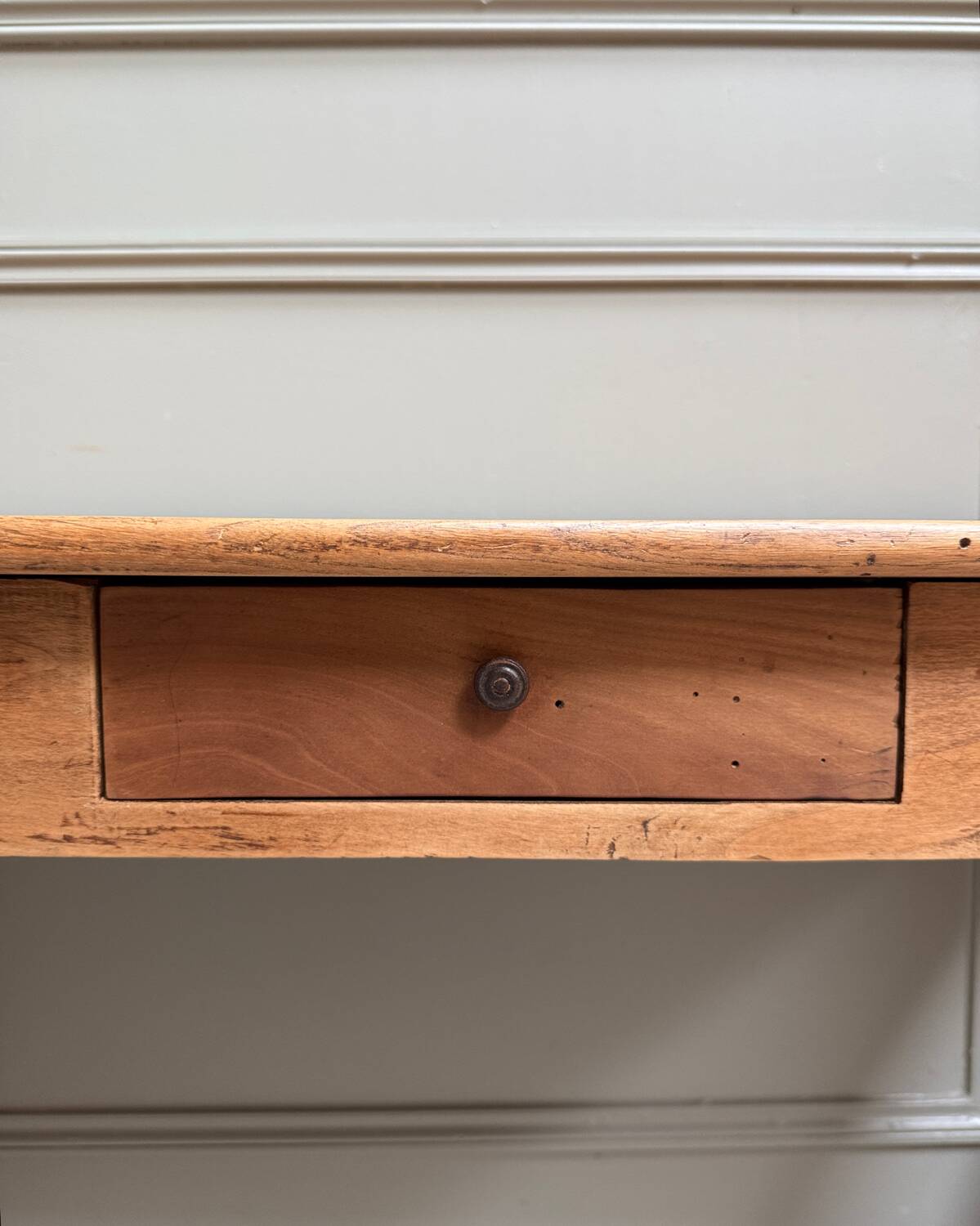 Solid wood children's desk (refurbished)