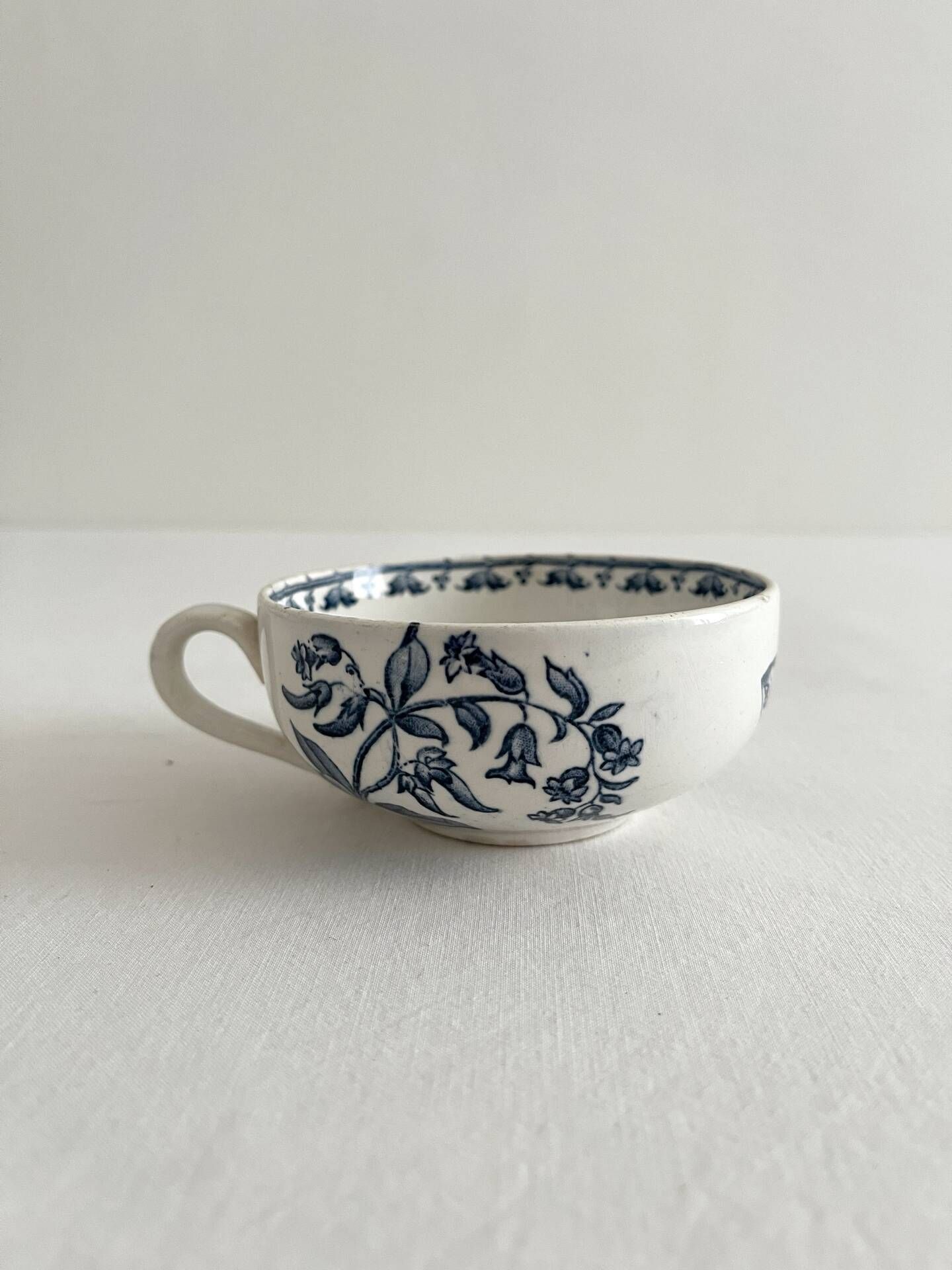 Antique ironstone cup "Carmen" Sarreguemines