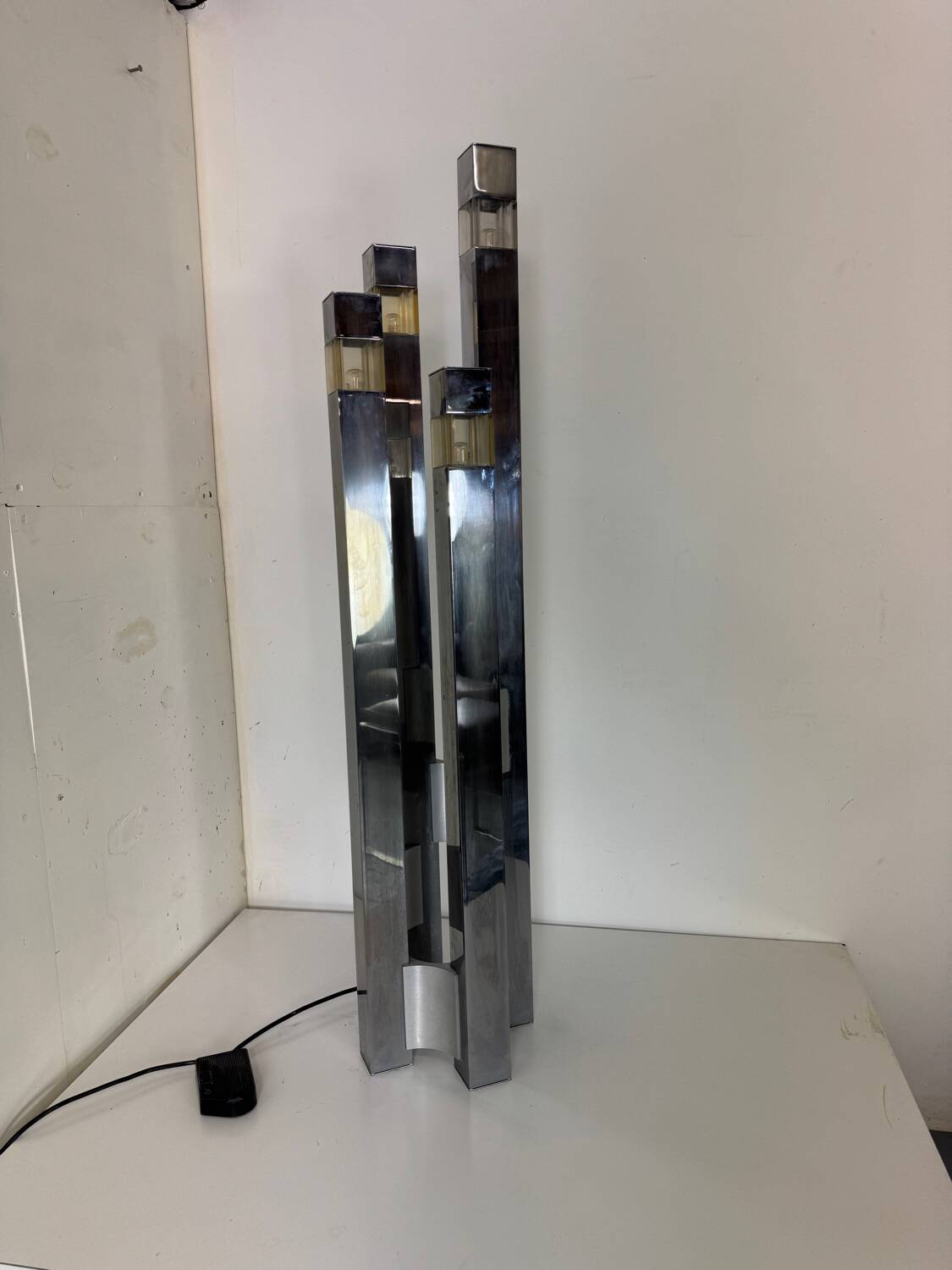 Mid-Century Modernist Italian Architectural Sciolari Cubic Floor Lamp by G