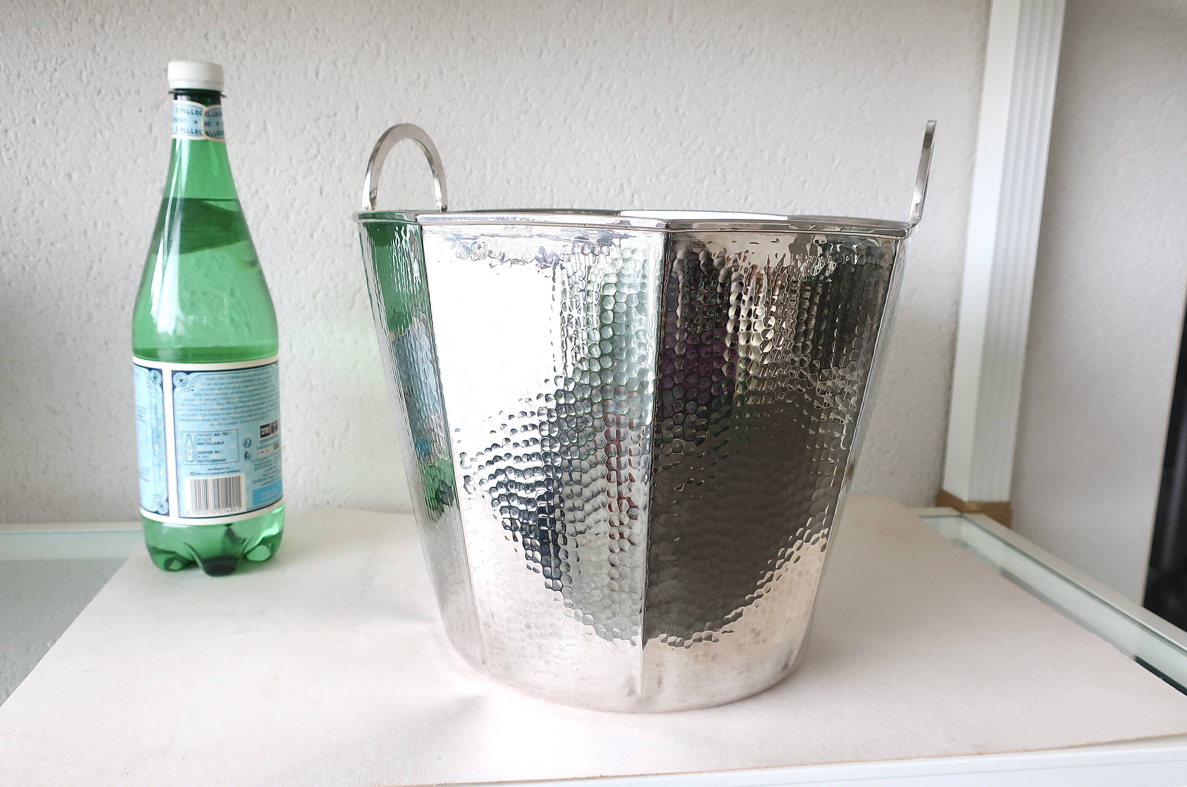 Champagne bucket circa 1960, Italian design Fratelli Cassetti, silver plated metal