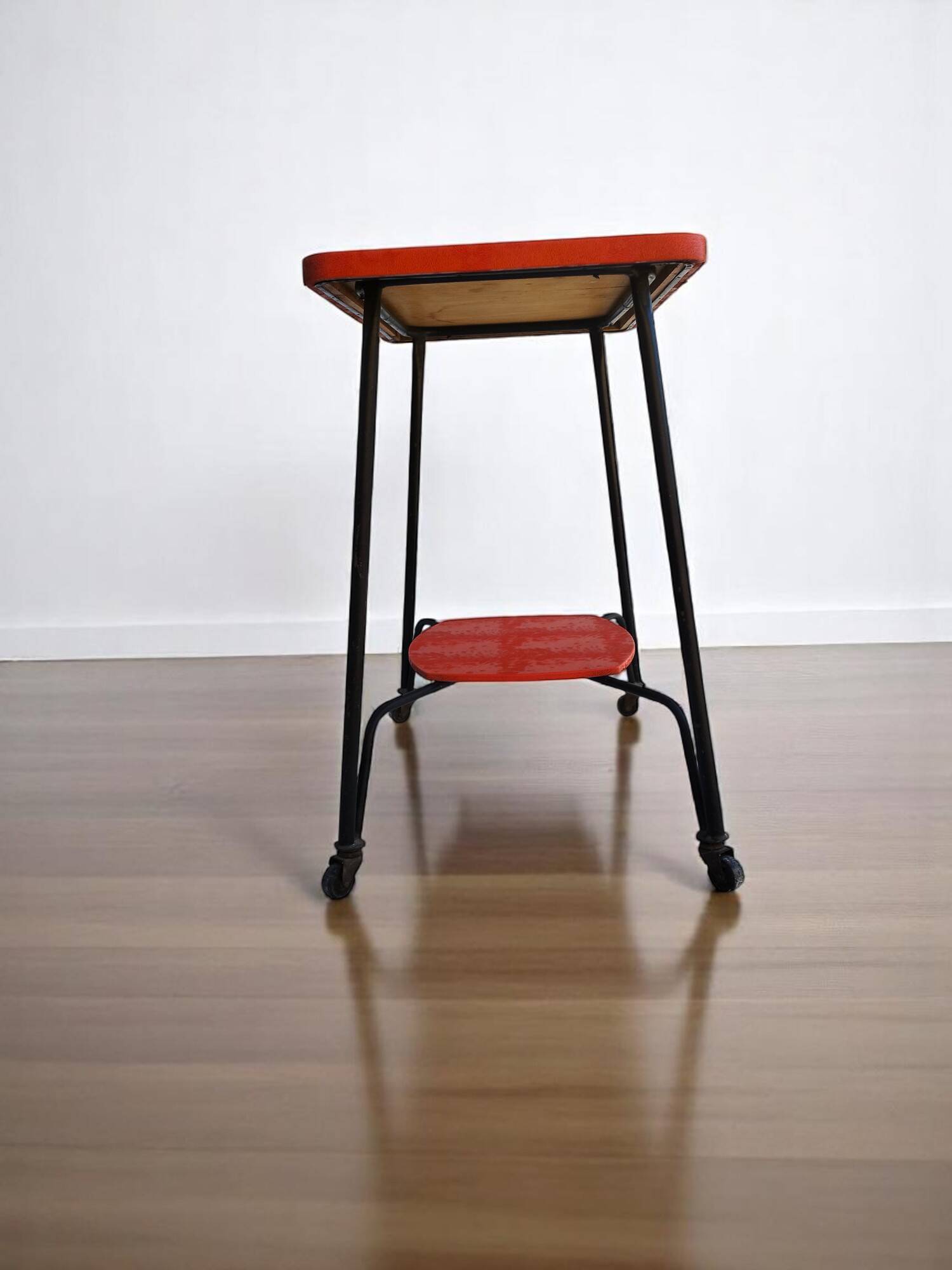 Table d’appoint, desserte vintage