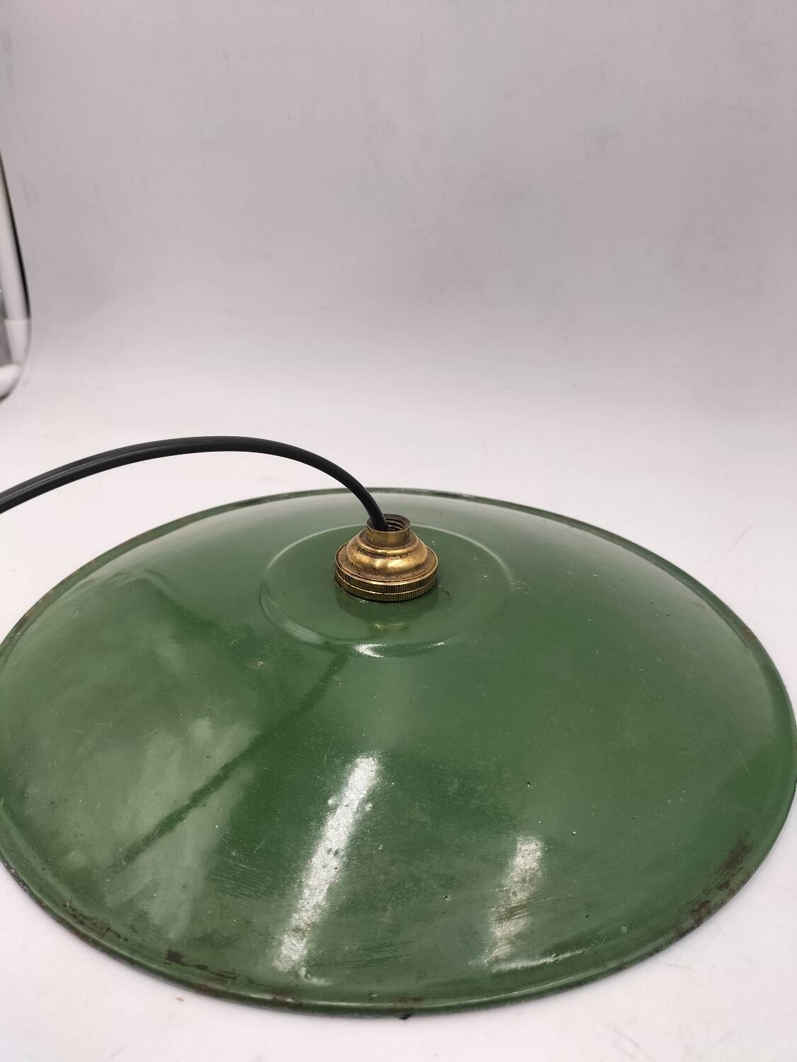 4 suspensions en tôles émaillées