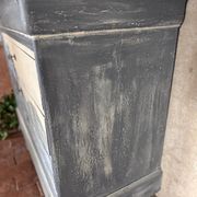 Commode Louis Philippe datant du 19e siècle avec marbre, peinture et patine