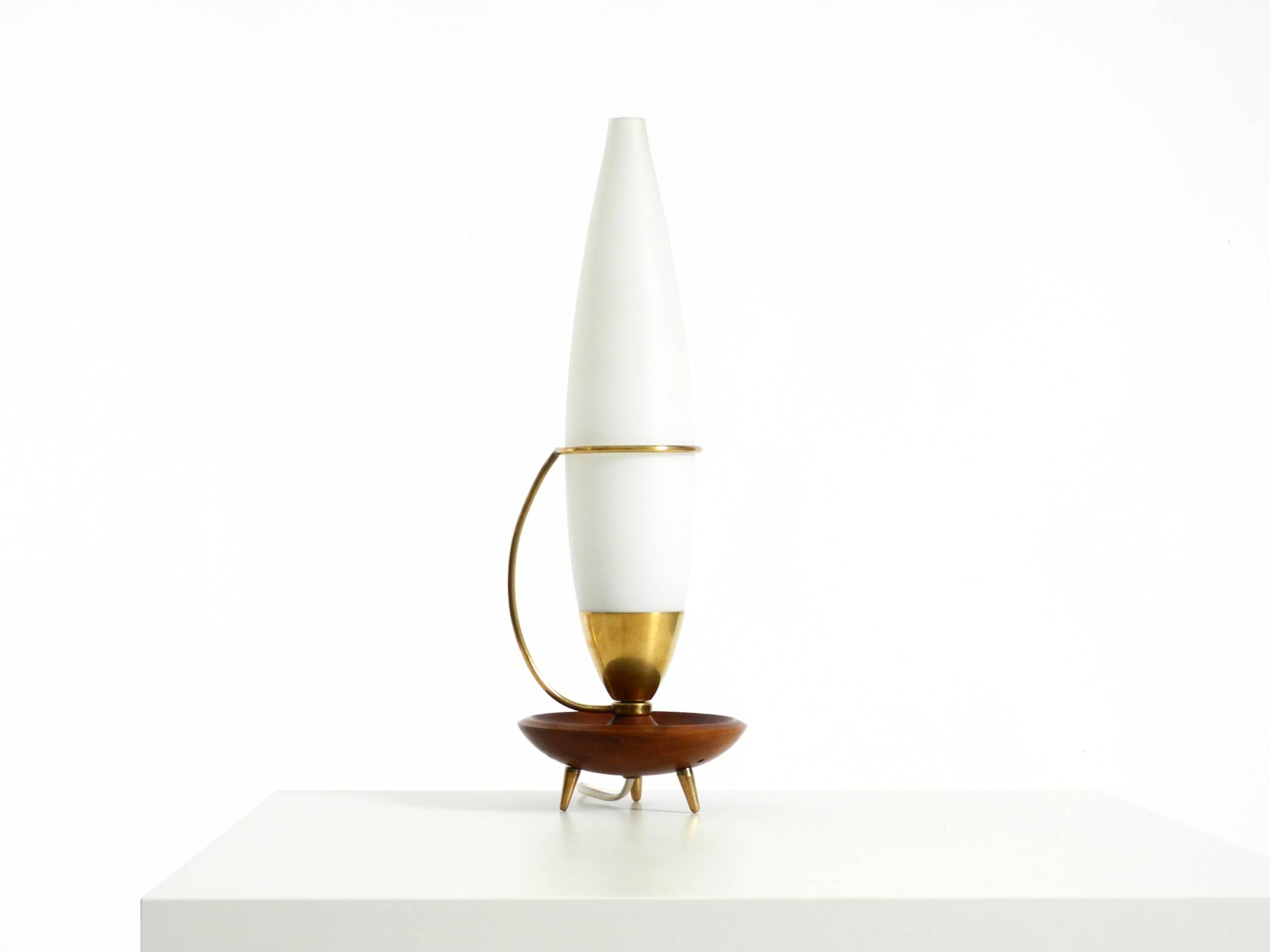 Large 1950s table lamp made of brass and teak, with a frosted glass shade