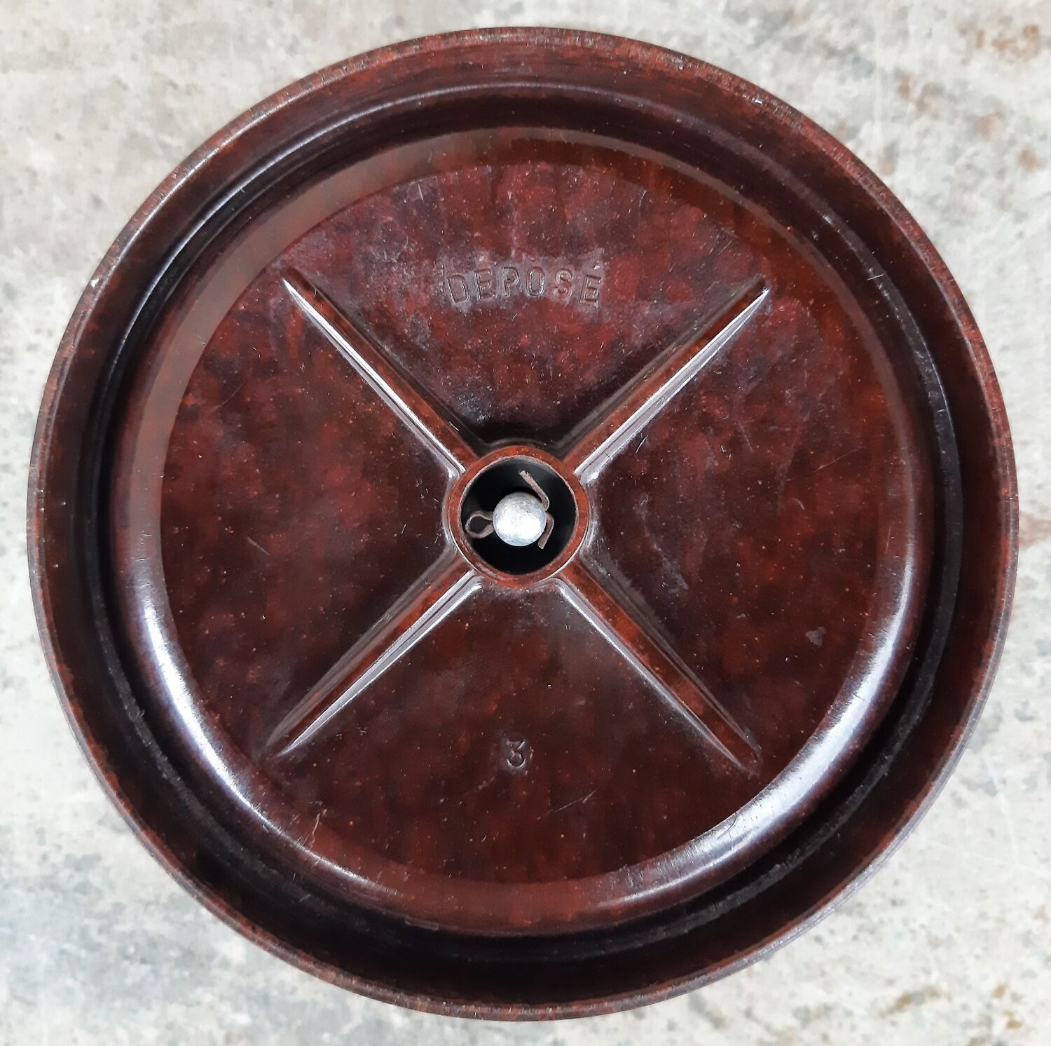 Cendrier en bakelite