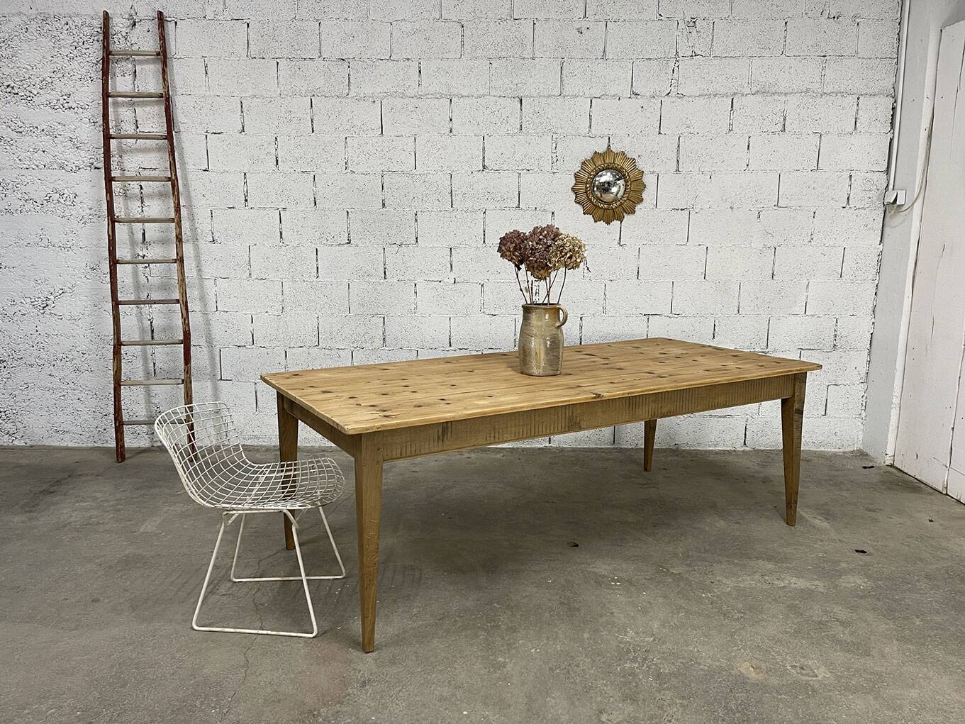Old farm table from the 1940s "Chamonix"