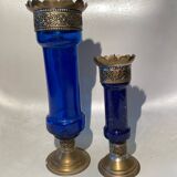 Paire de bougeoirs orientaux en verre bleu cobalt