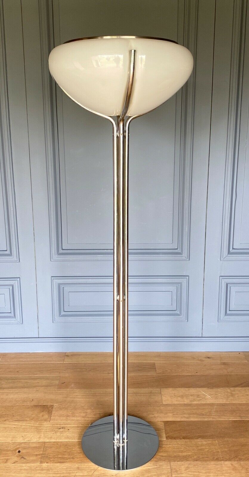 Quadrifoglio floor lamp by Gae Aulenti for Harvey Guzzini 1974