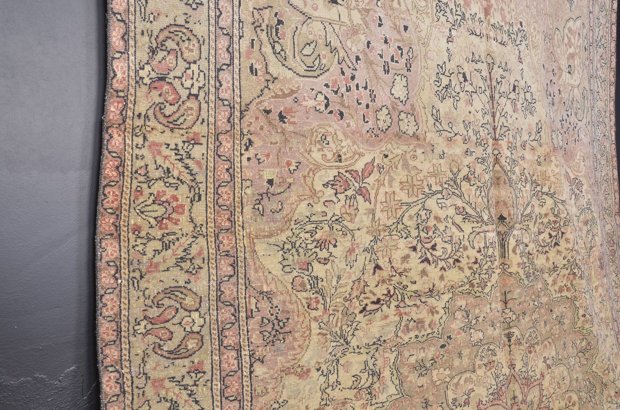 Tapis vintage à motifs floraux, fait à la main, sku698