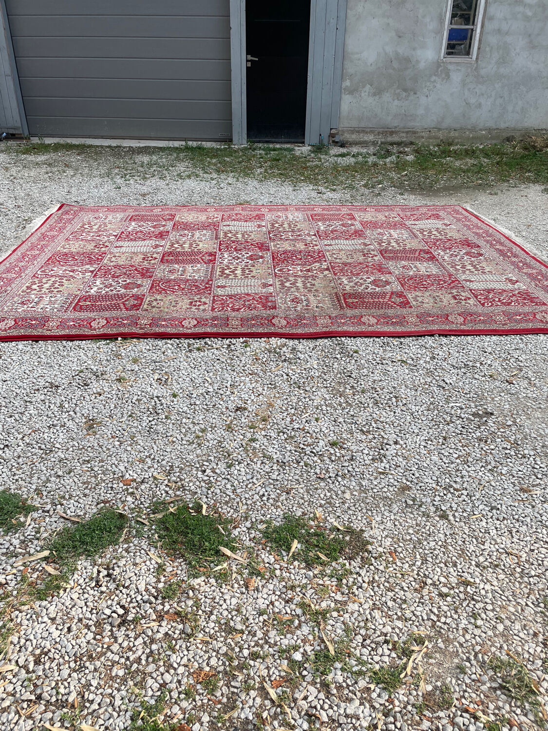 Very large Atlas rug