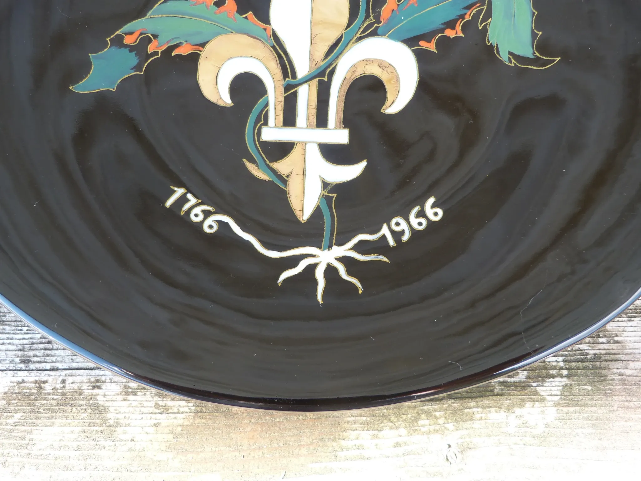 Decorative plate Longwy commemoration of the reunification of Lorraine