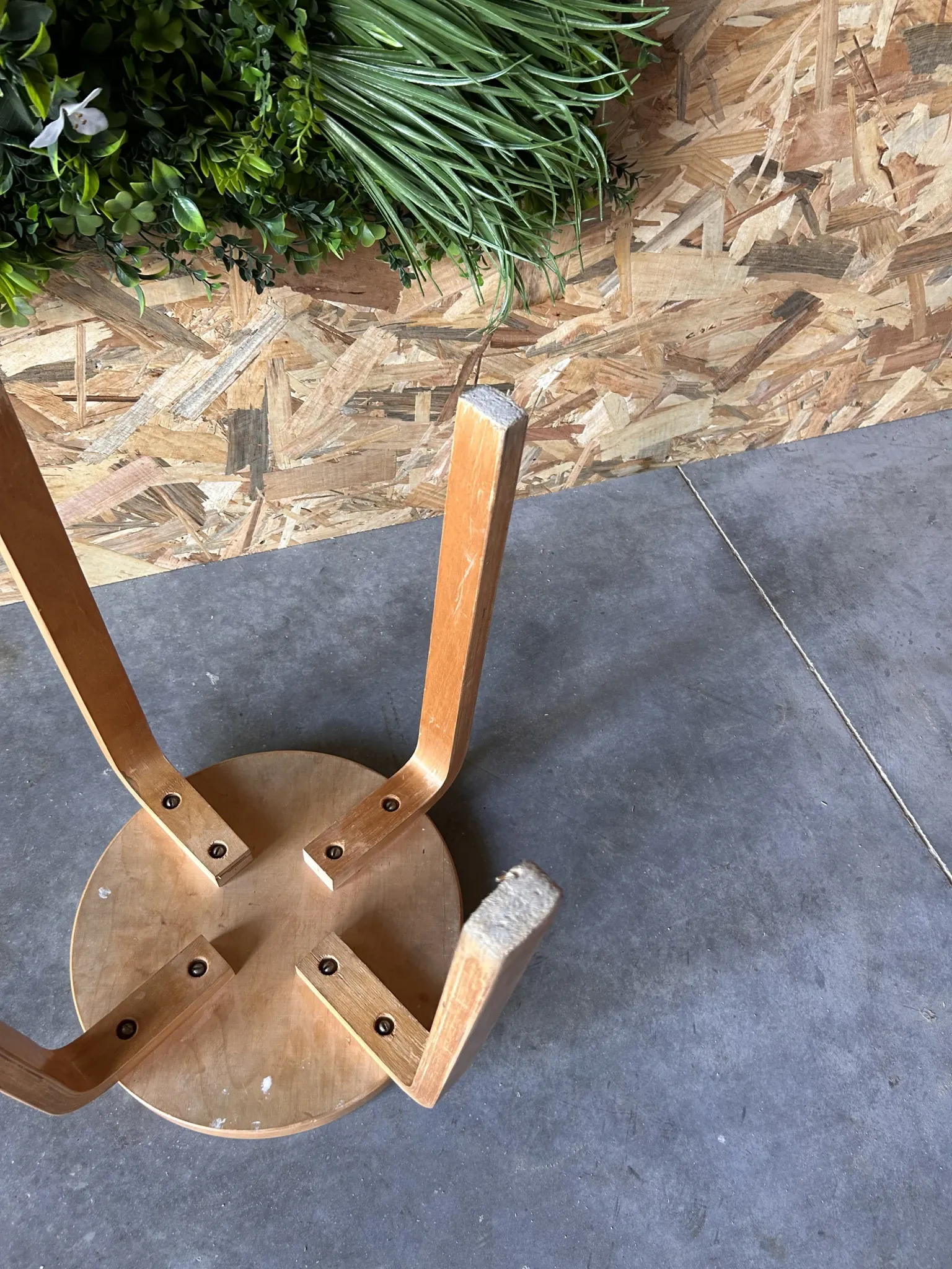 Alvar Aalto E60 stool Artek