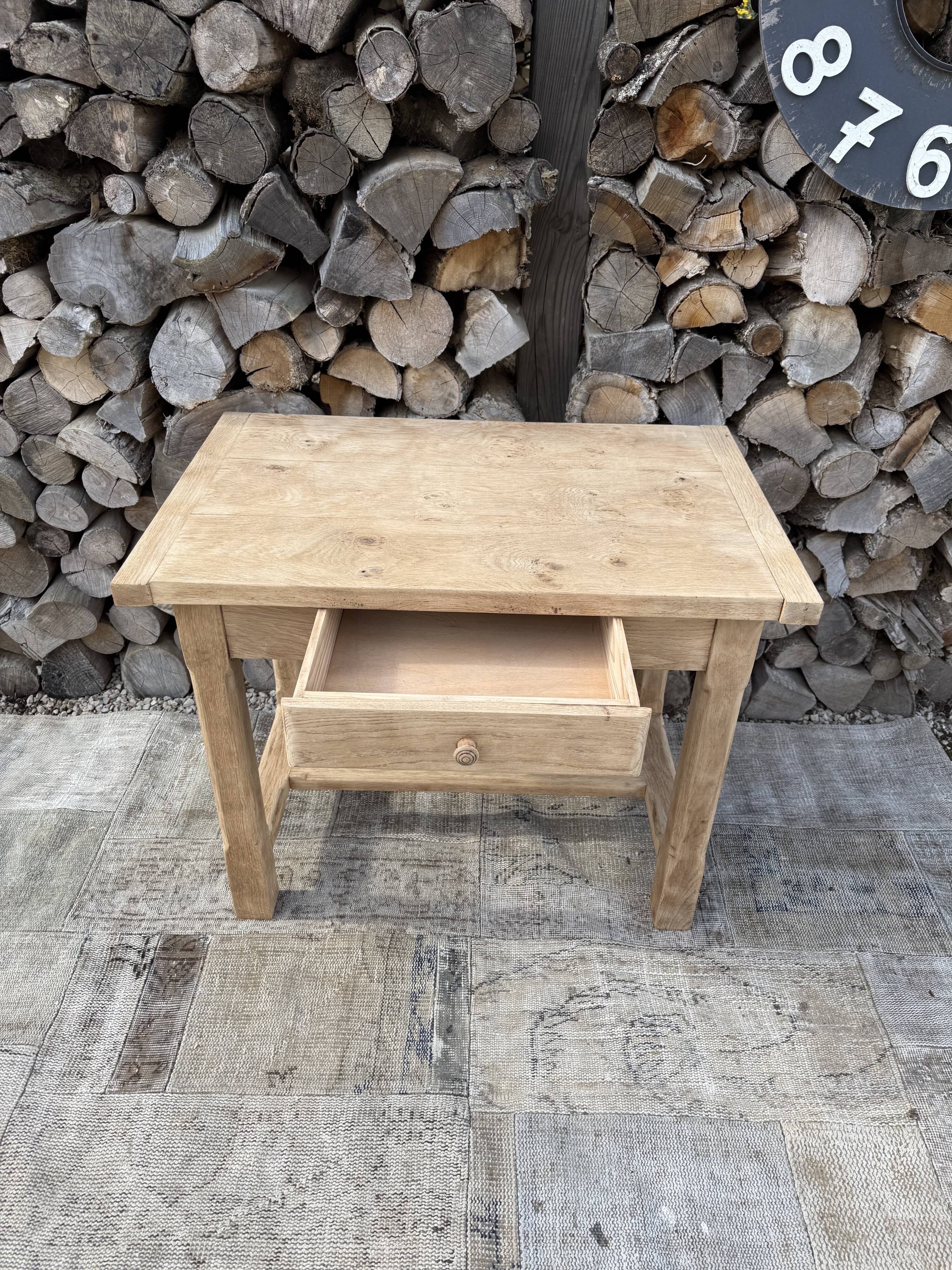Small farmhouse table 90cm