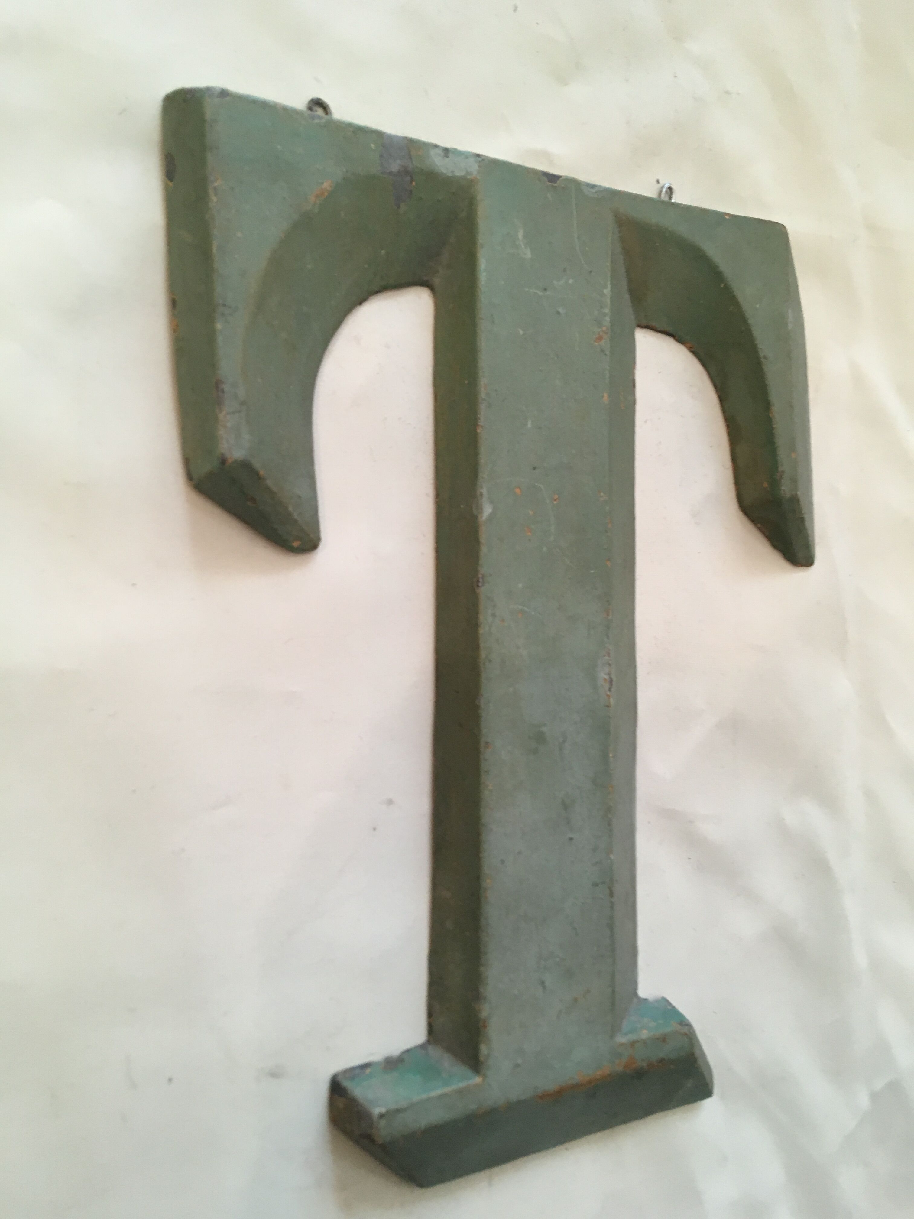 Letter sign early 20th in zinc T