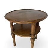 Petite table basse en noyer sculpté années 1920