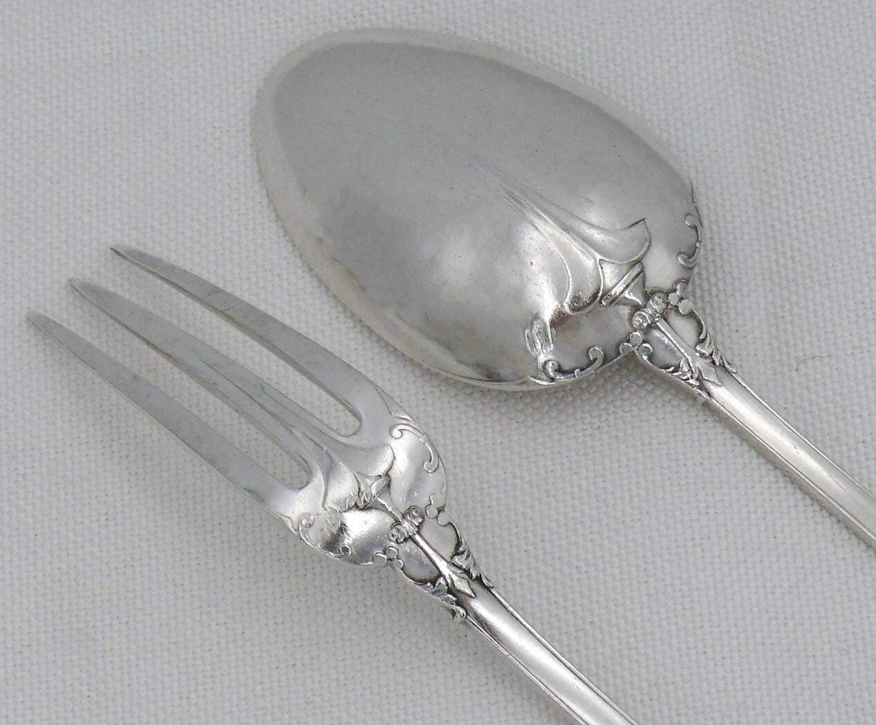 Puiforcat Fer de Lance Queue de Rat, 12 couverts à entremets, dessert en argent Minerve