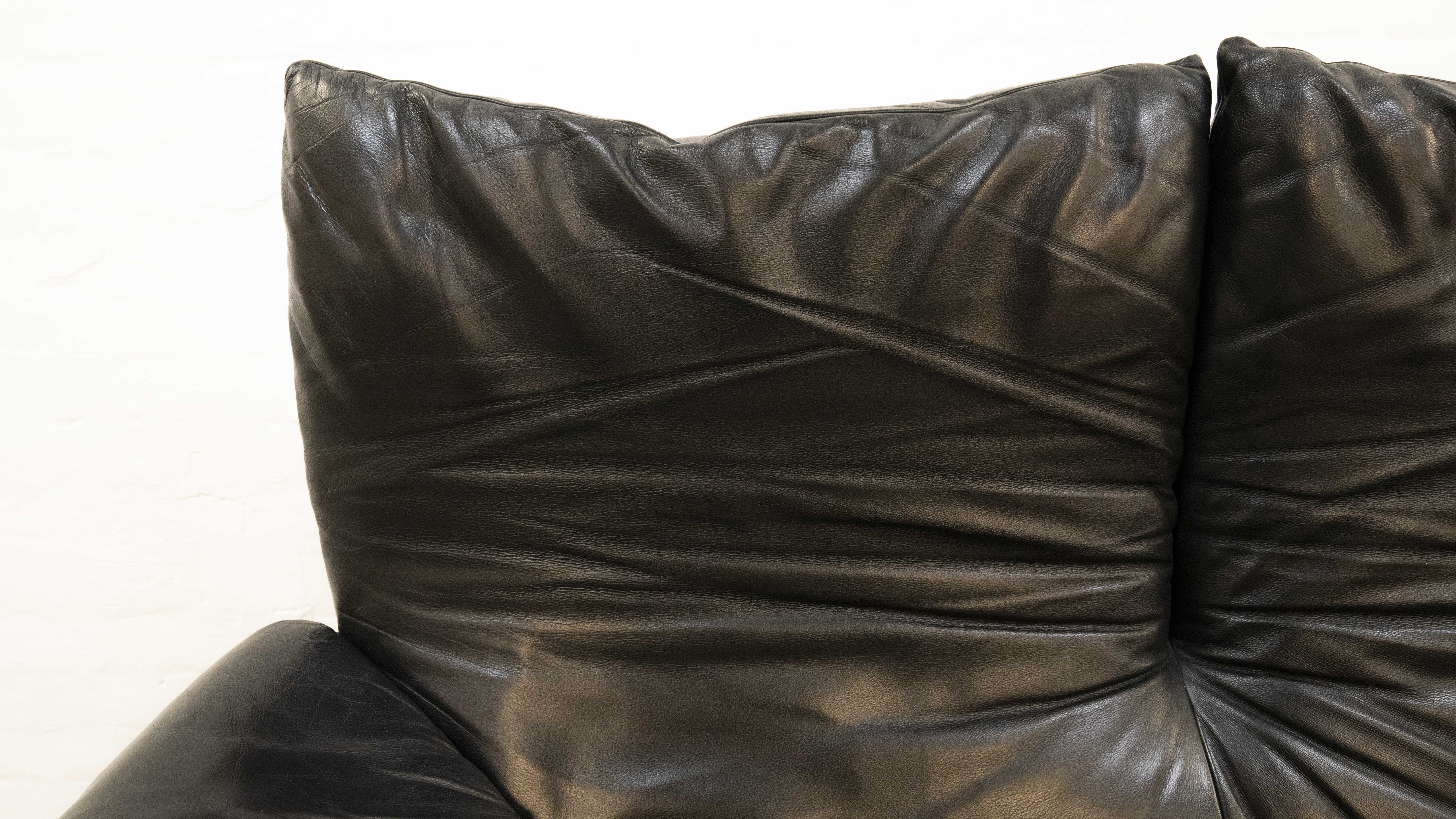 Maralunga 3-Seat Sofa in black leather by Vico Magistretti for Cassina
