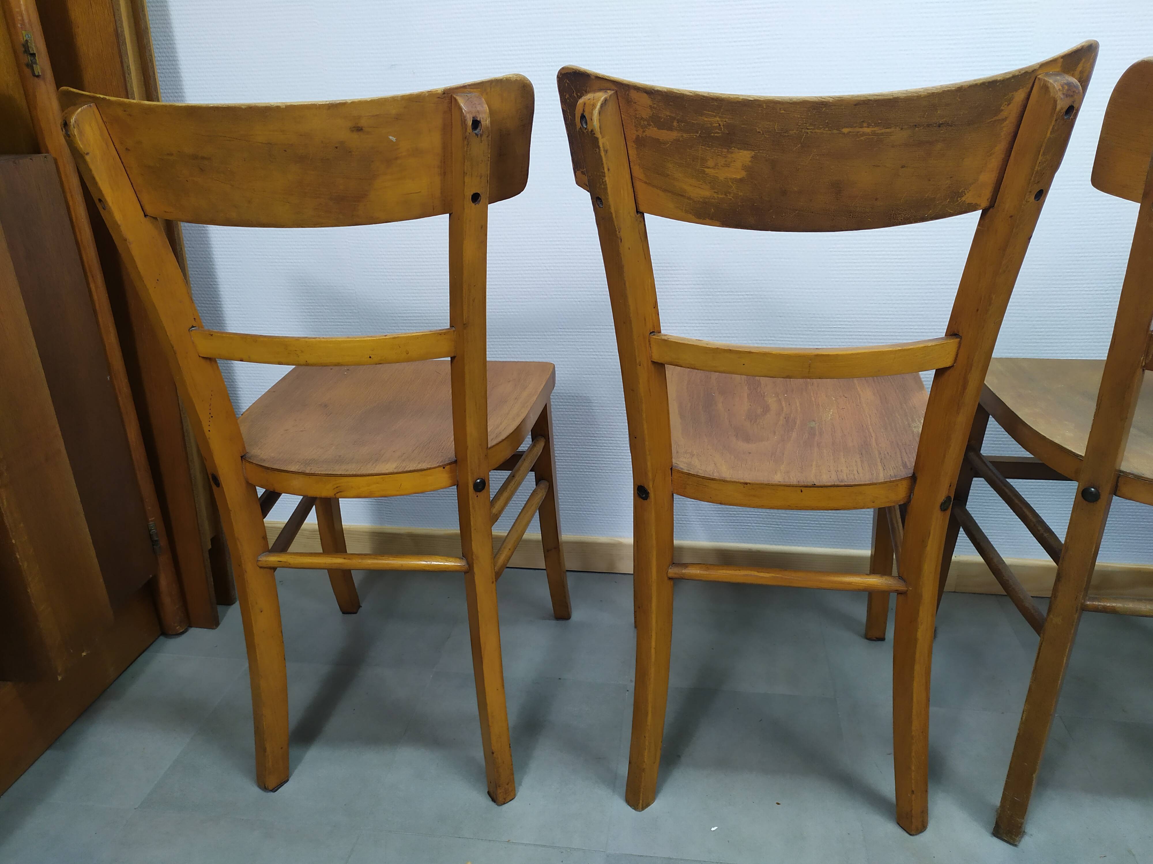 Set of 4 vintage wooden bistro chair
