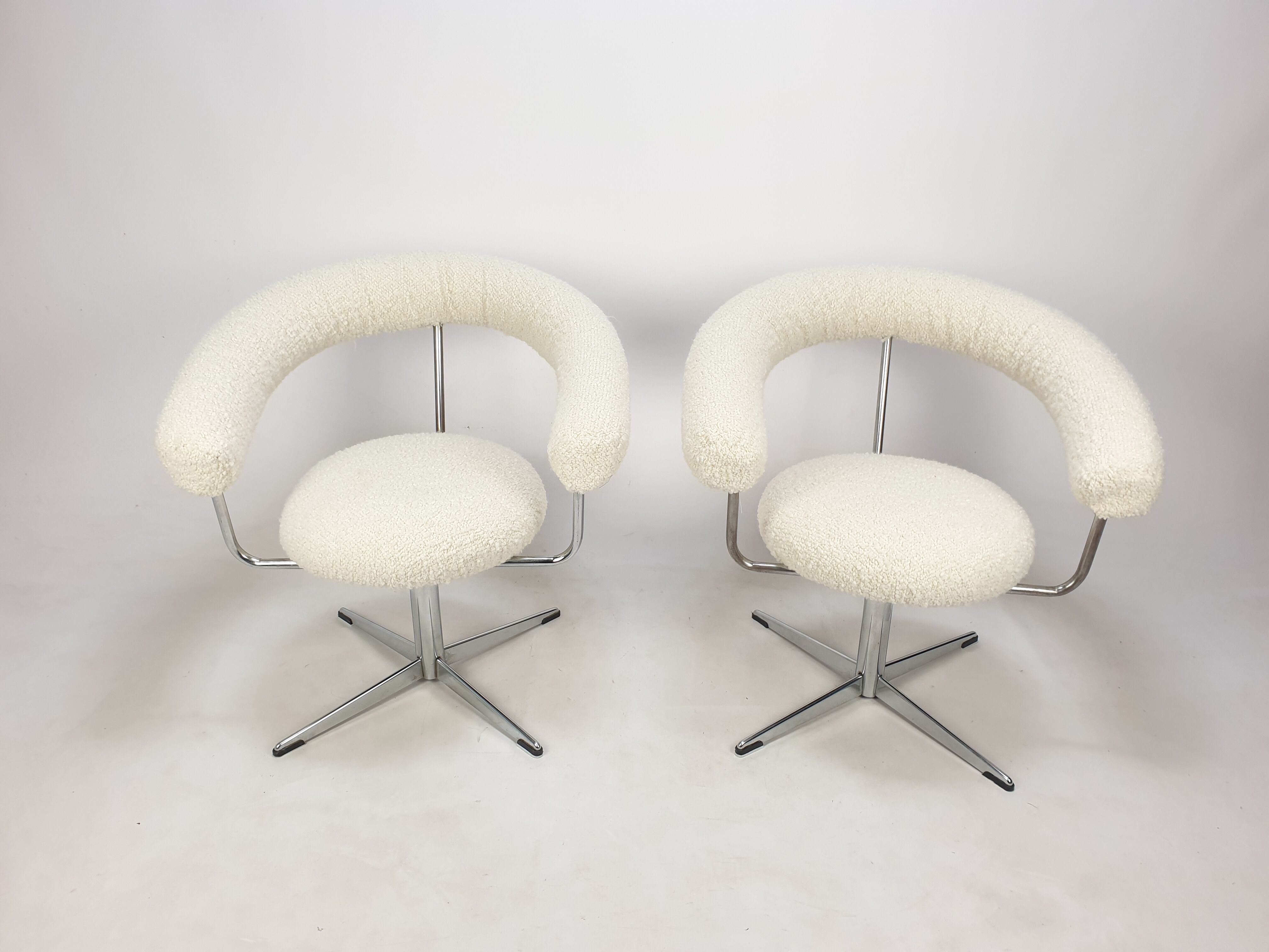 Ensemble de 2 fauteuils ronds, années 1970