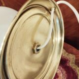 Lamp in white opaline.