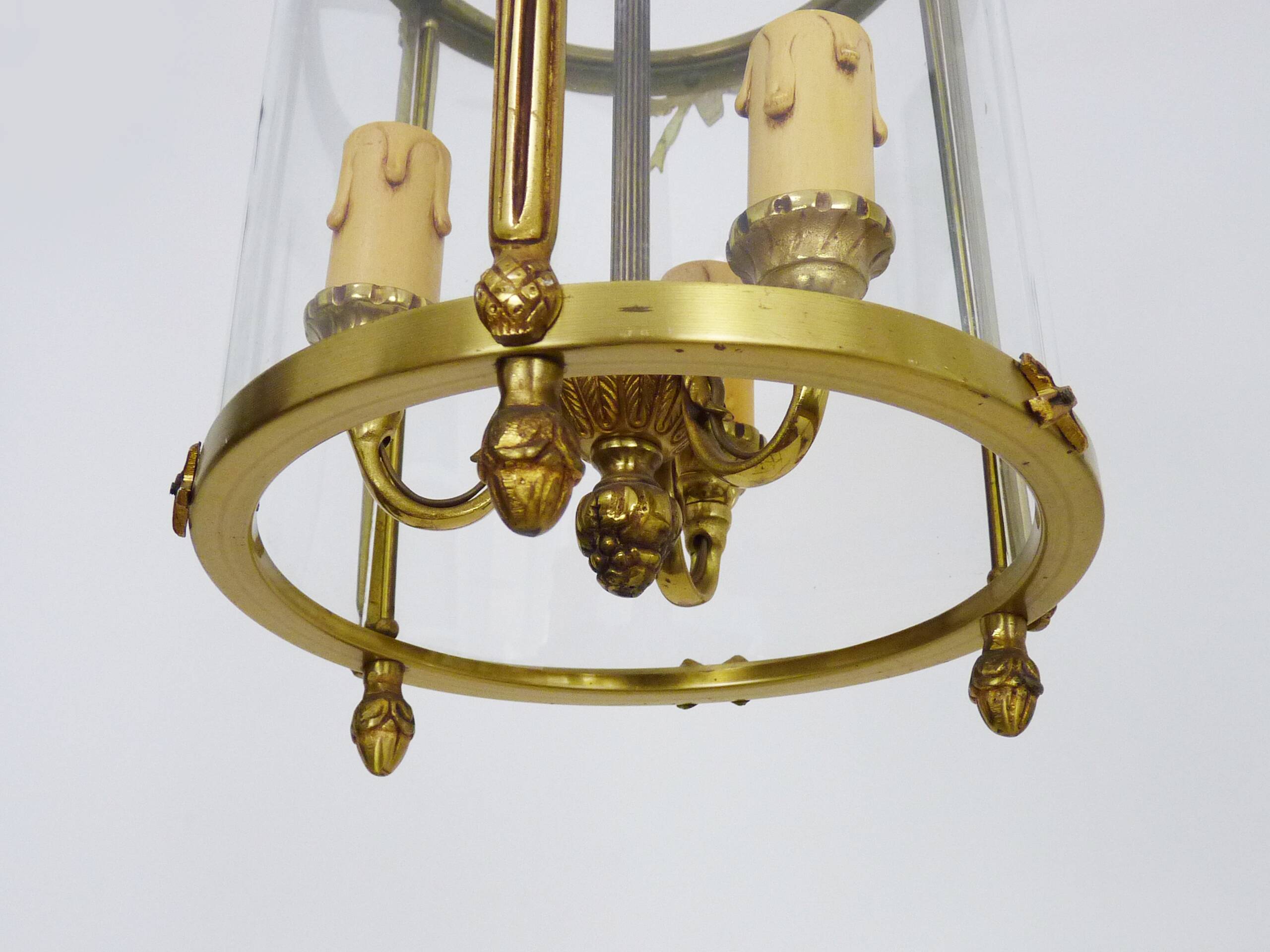 Old Louis XVI style vestibule lantern pendant light in brass and glass with 3 lights