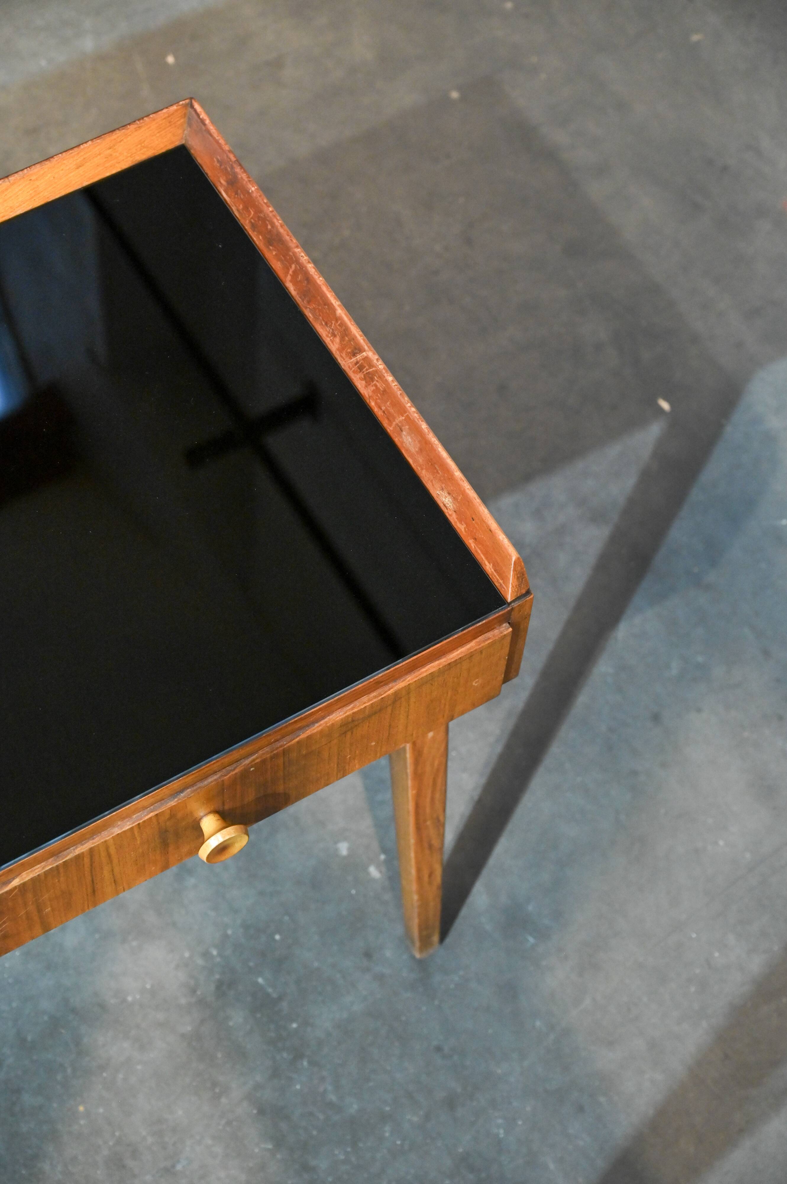 Console table by Interier Praha
