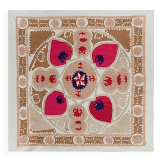Hand knotted rug, vintage Turkish rug 115x117 cm