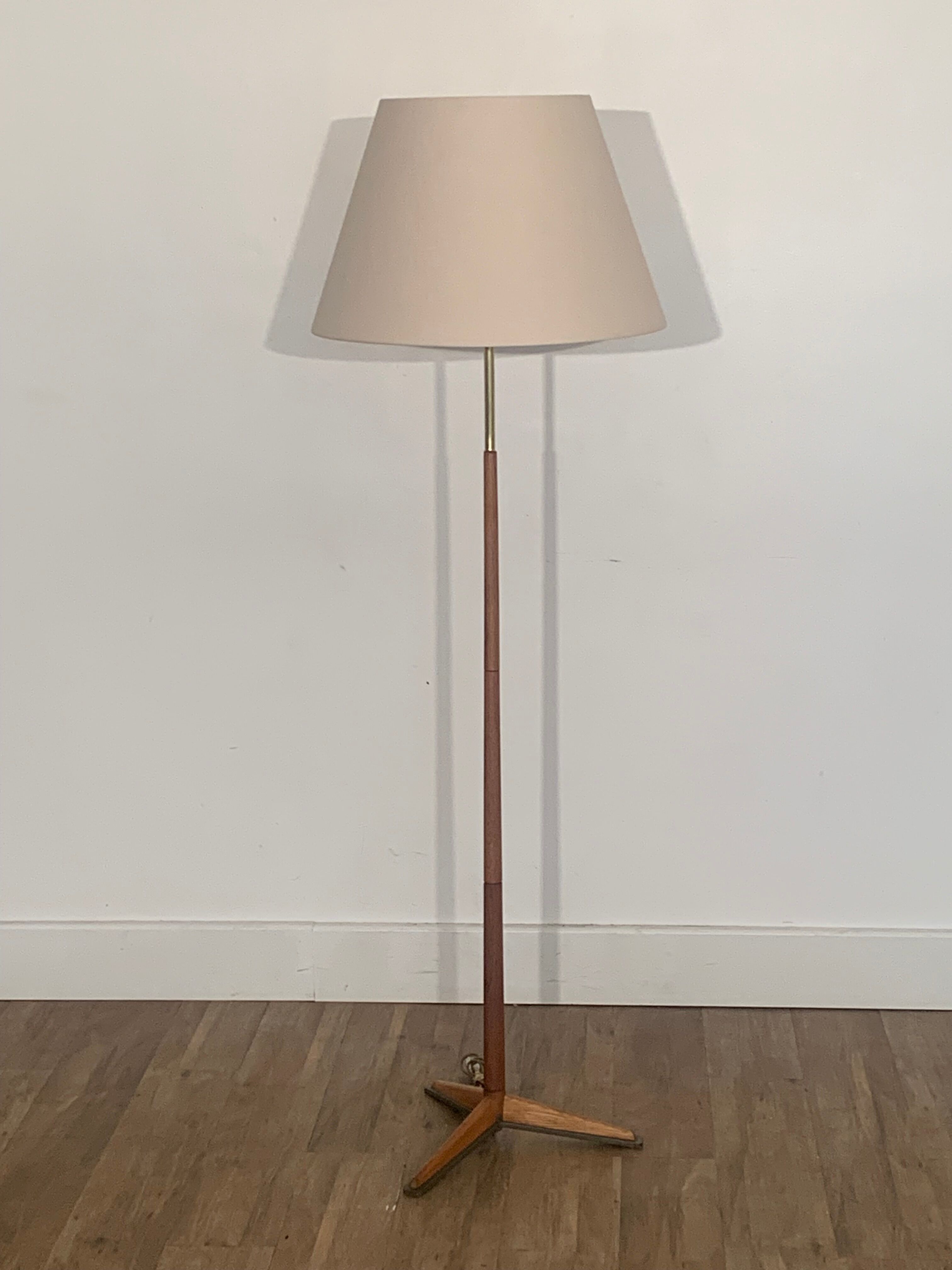 Lampadaire tripode en bois 1960